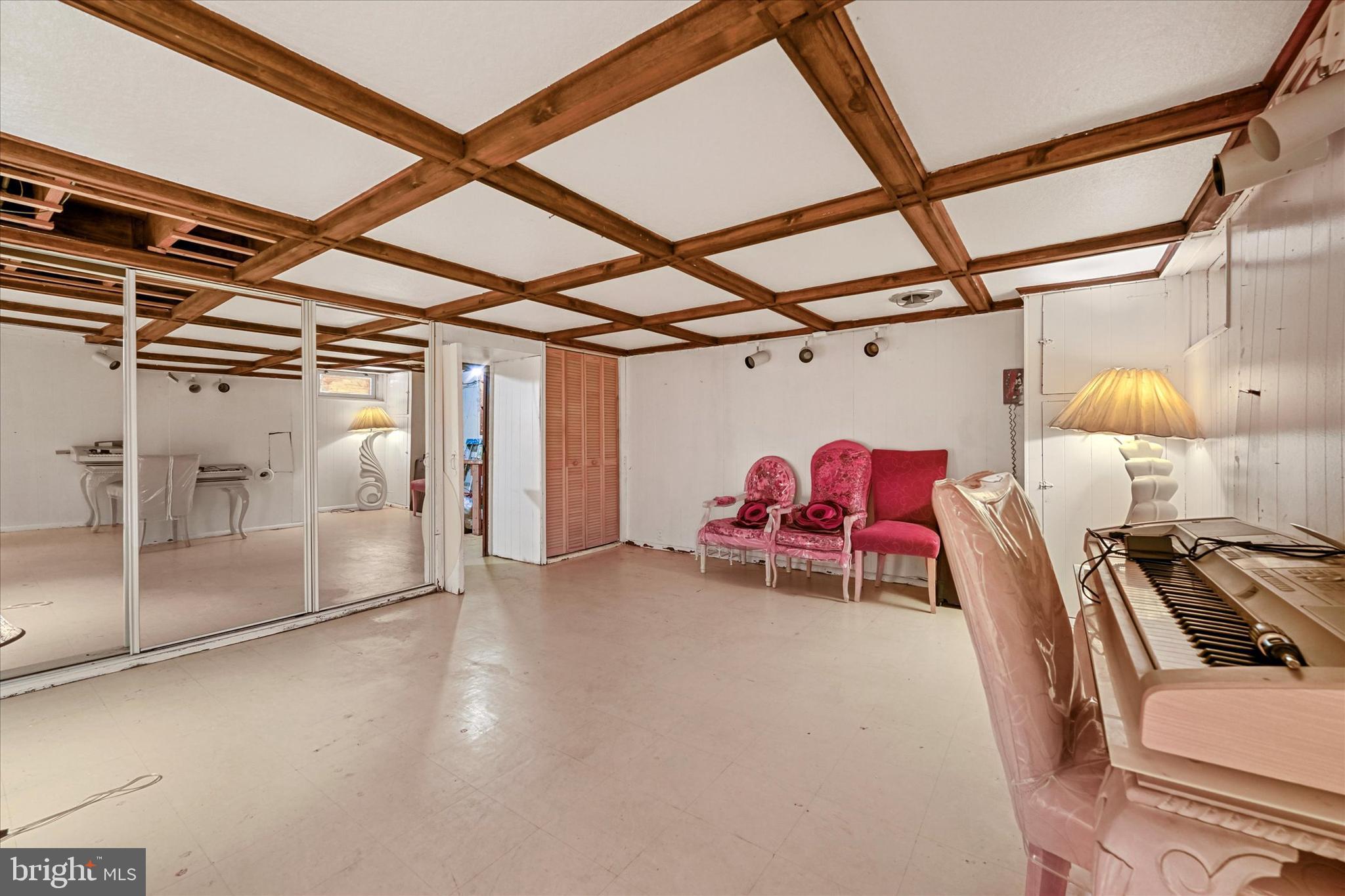 NORTHWOOD - Residential