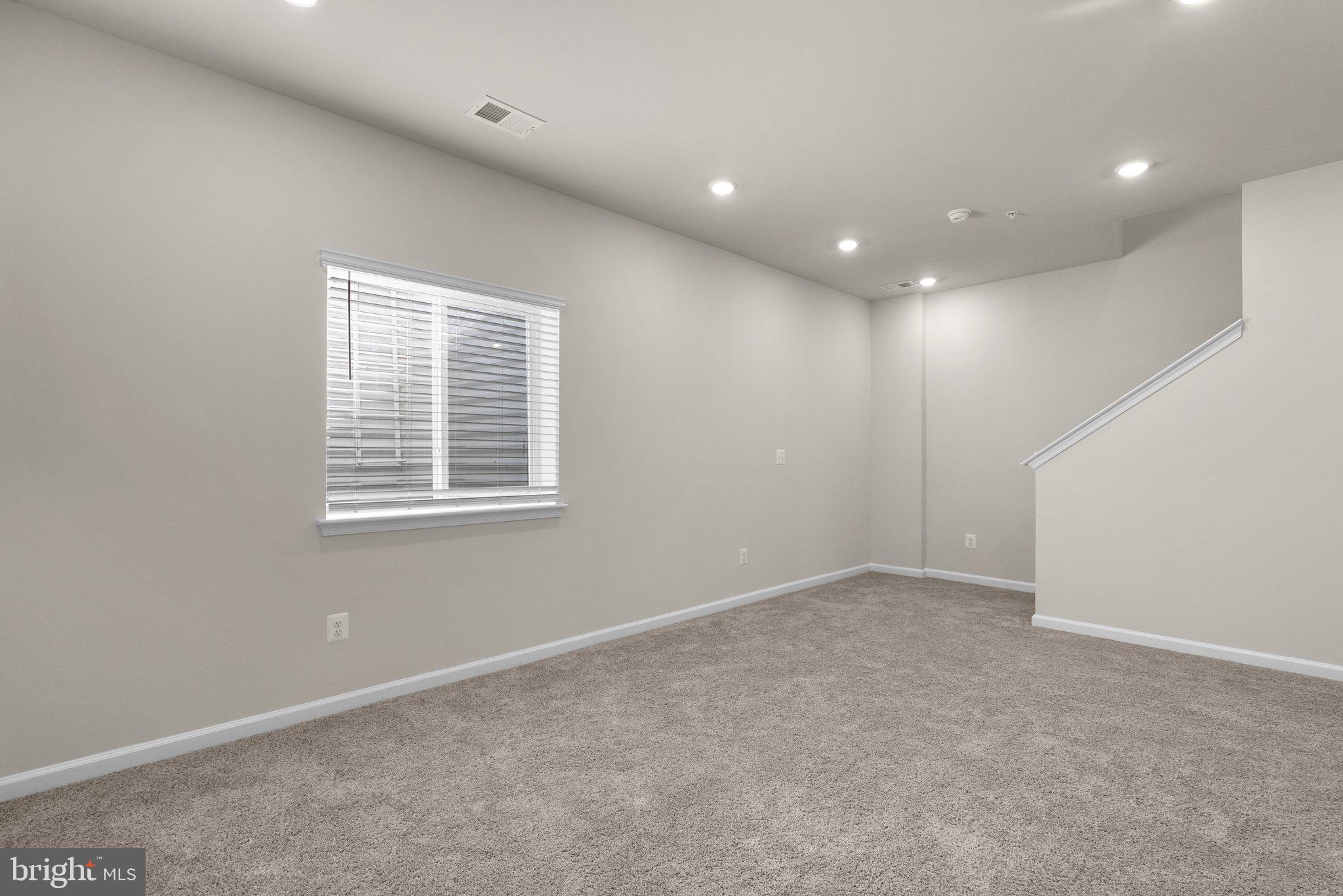 RESERVE AT DAMASCUS - Residential Lease