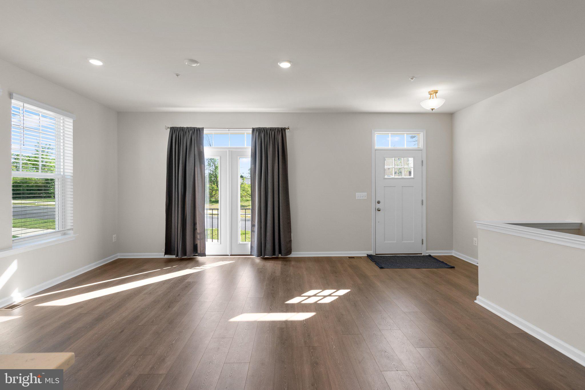 RESERVE AT DAMASCUS - Residential Lease