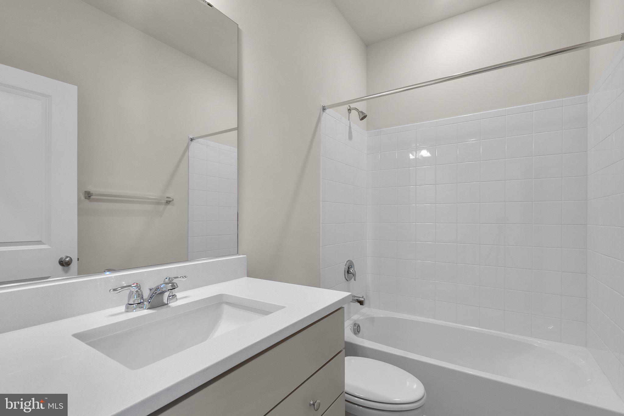 RESERVE AT DAMASCUS - Residential Lease