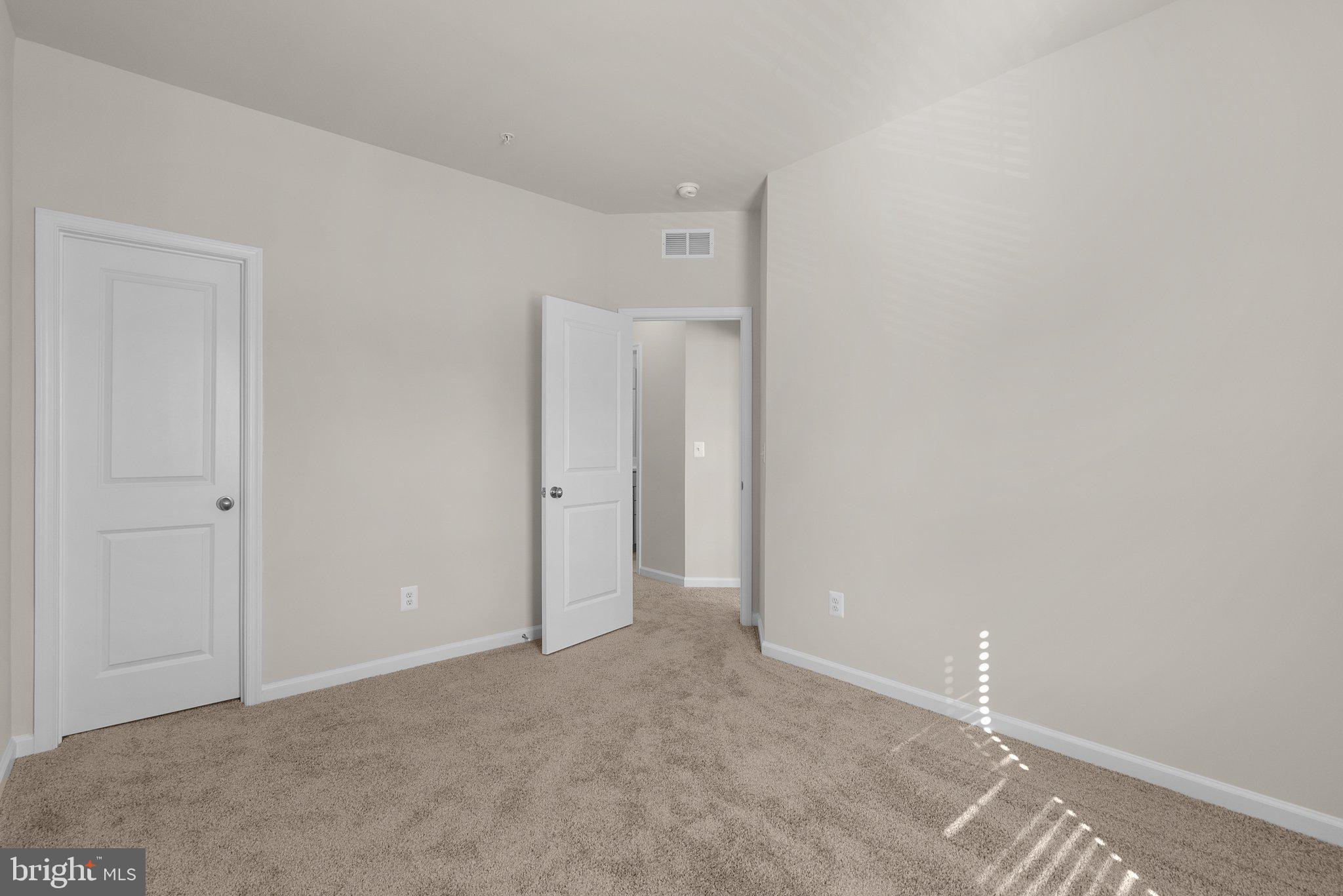 RESERVE AT DAMASCUS - Residential Lease