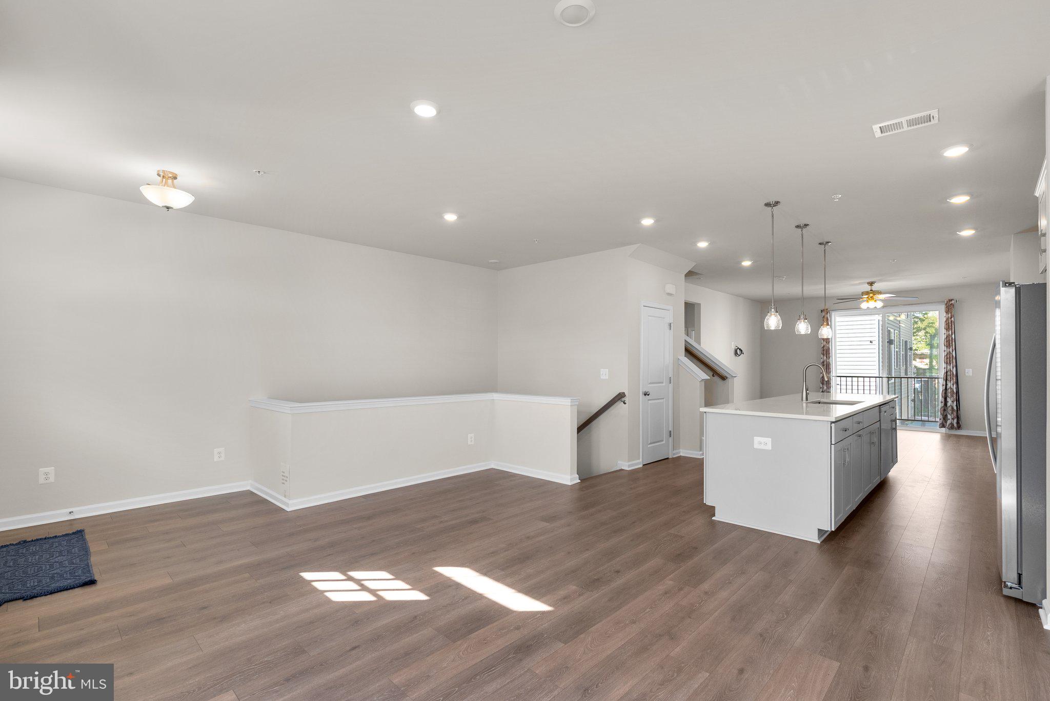 RESERVE AT DAMASCUS - Residential Lease