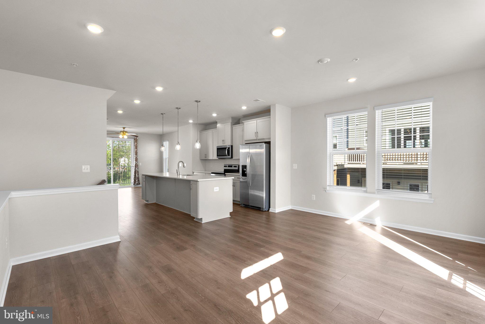 RESERVE AT DAMASCUS - Residential Lease