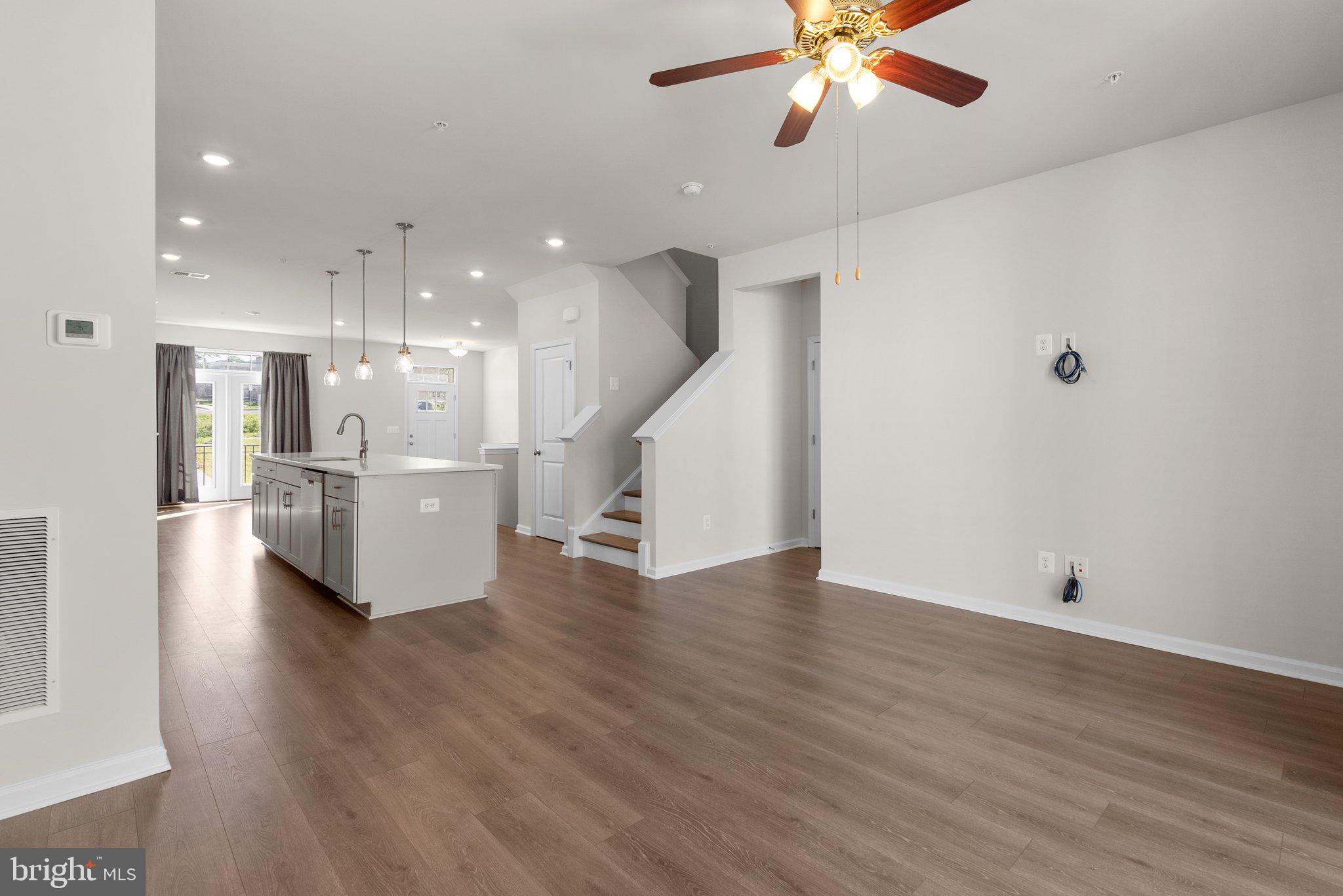 RESERVE AT DAMASCUS - Residential Lease