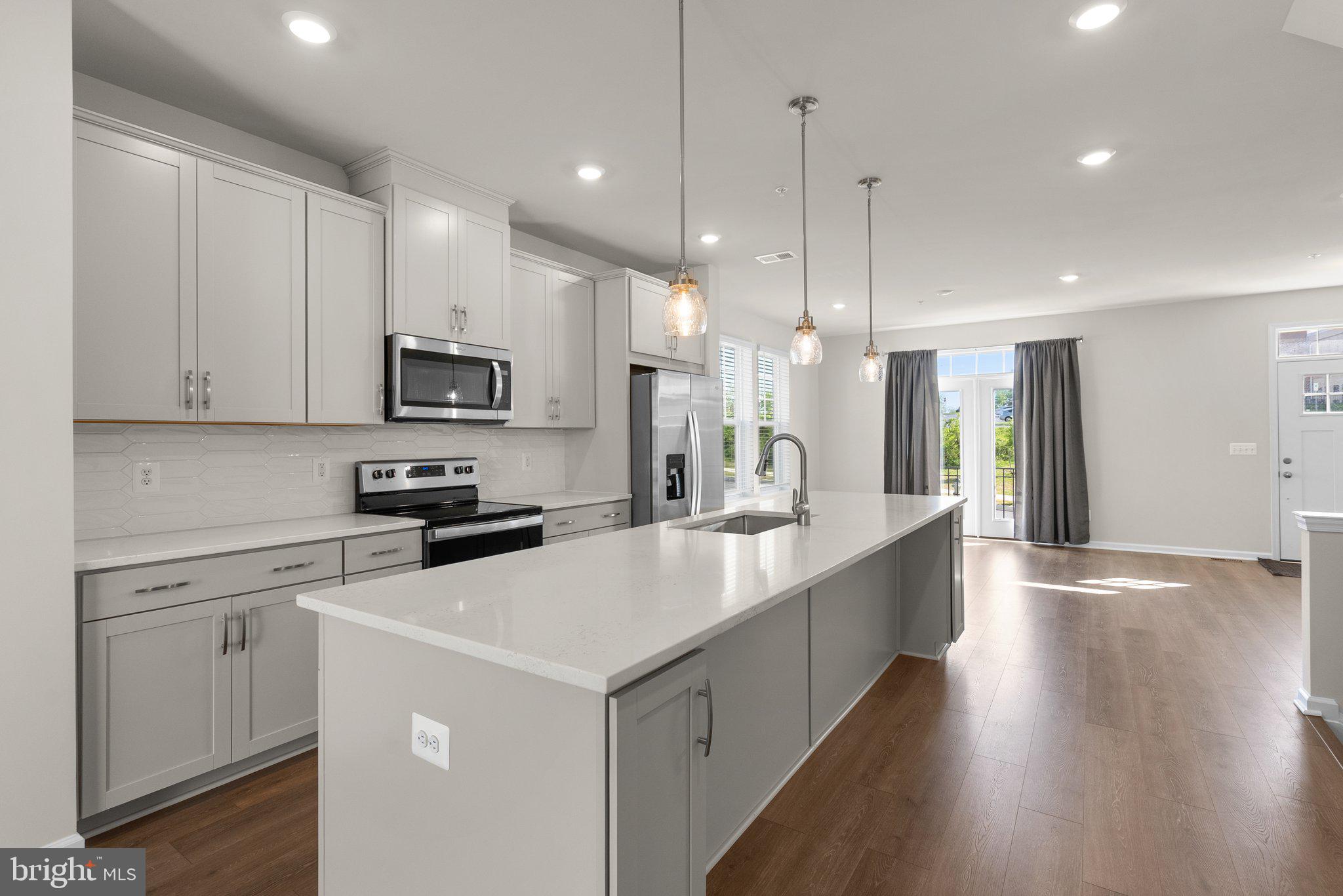 RESERVE AT DAMASCUS - Residential Lease