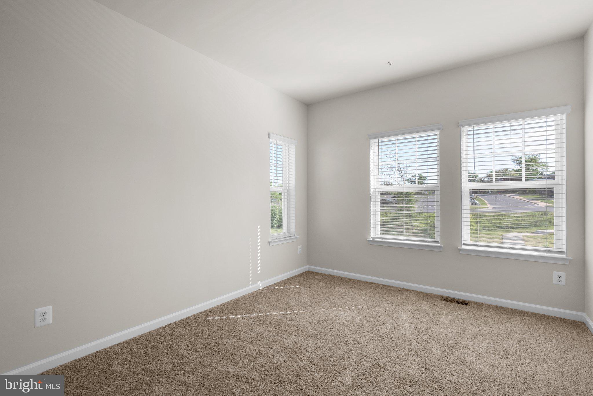 RESERVE AT DAMASCUS - Residential Lease