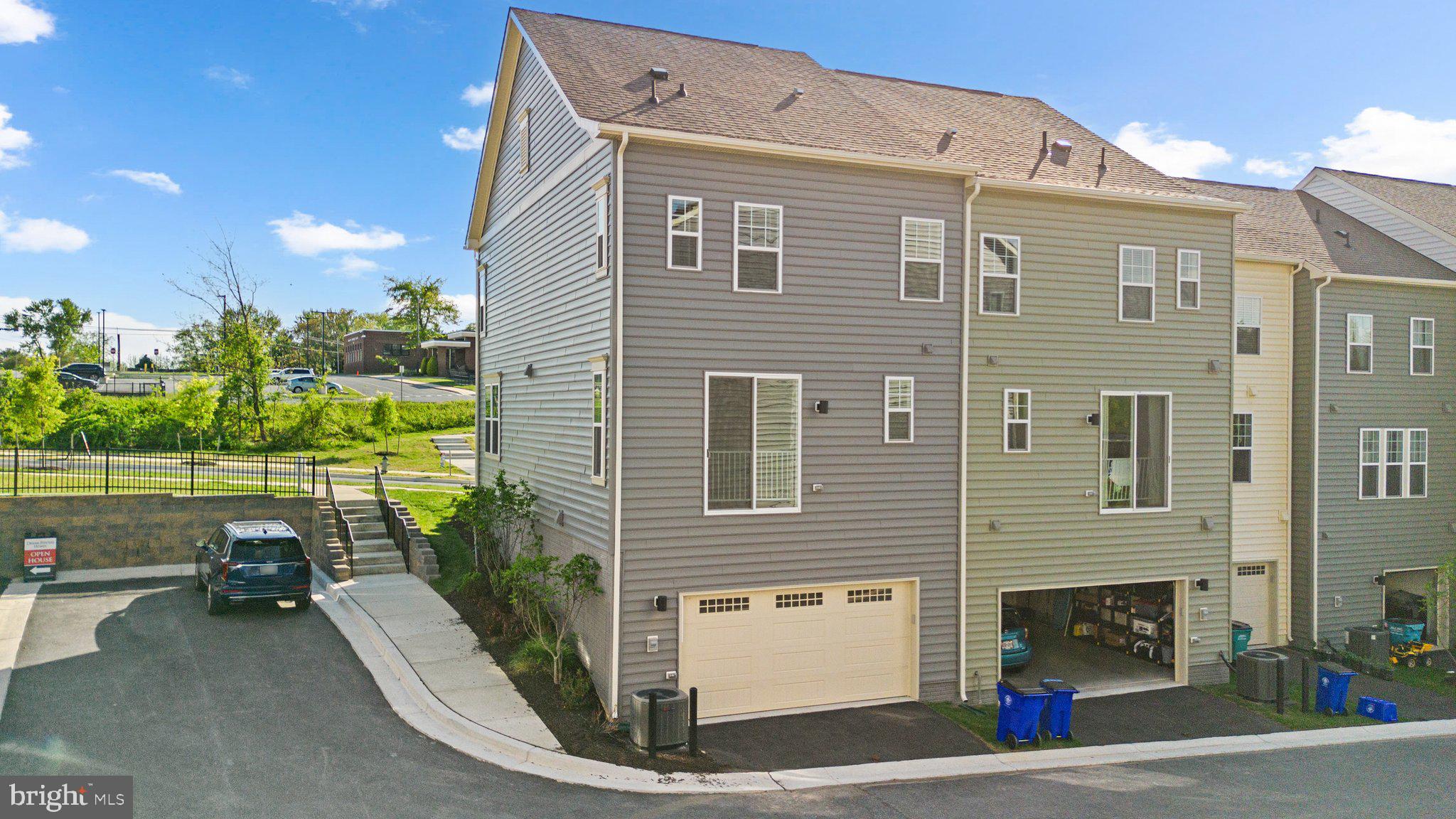 RESERVE AT DAMASCUS - Residential Lease