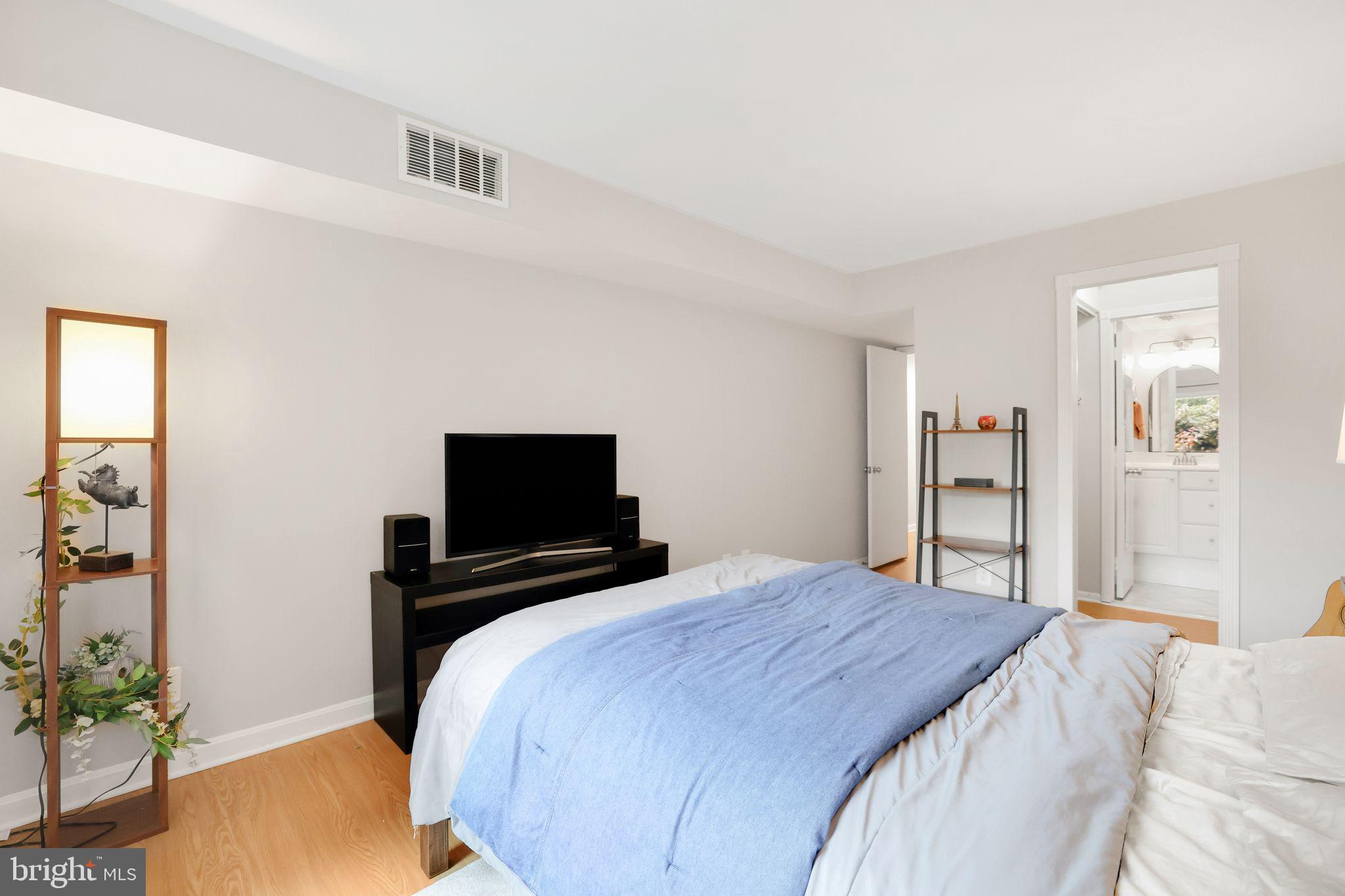 ARLINGTON - Residential