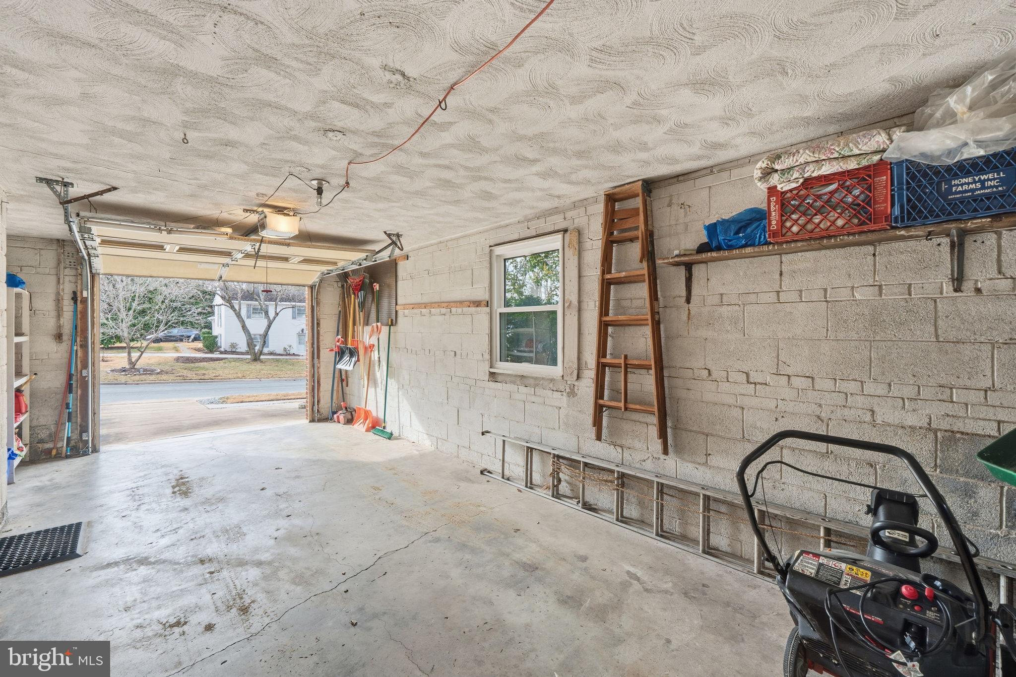 MARY KNOLLS - Residential