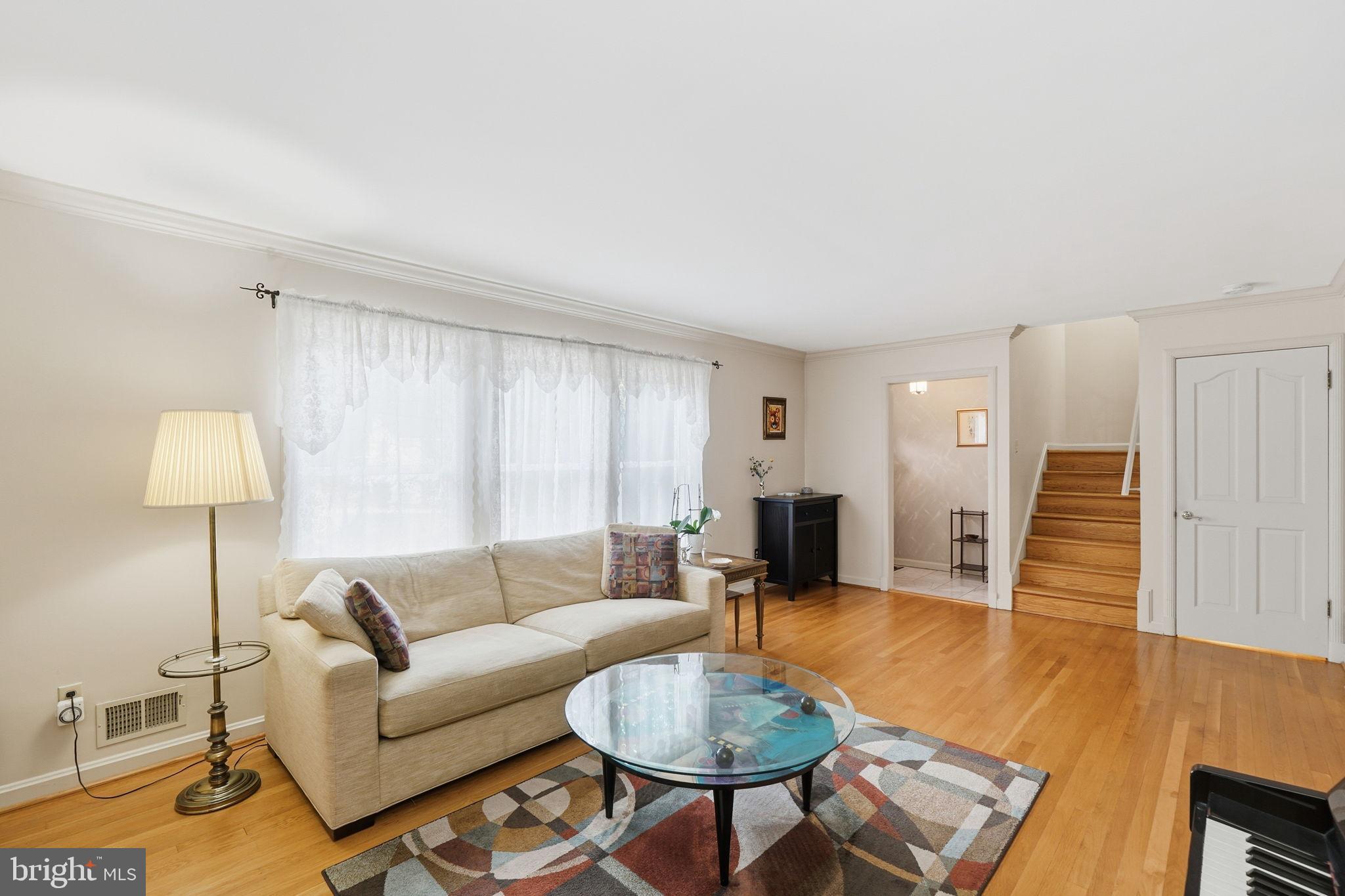 MARY KNOLLS - Residential