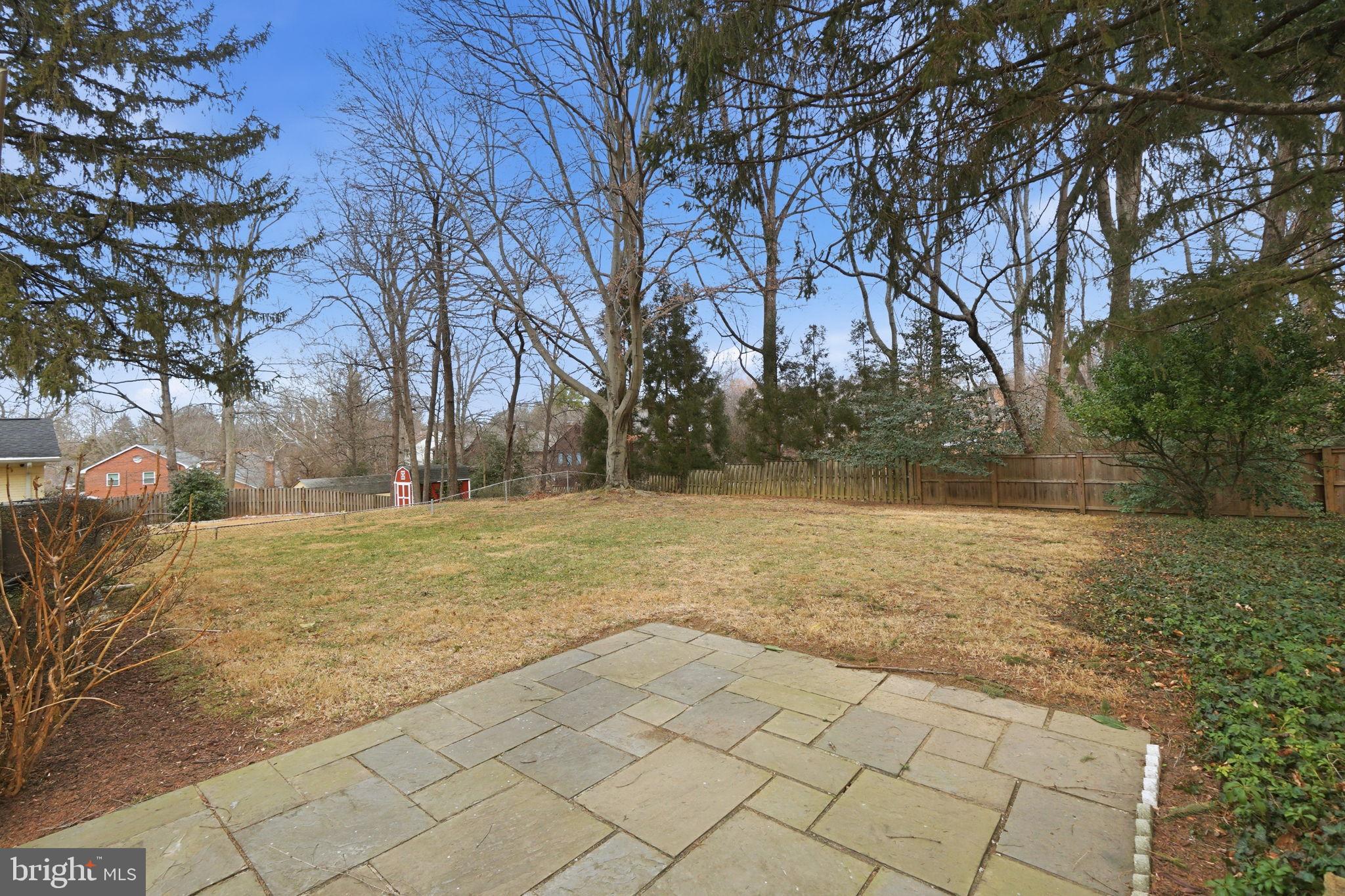 MARY KNOLLS - Residential