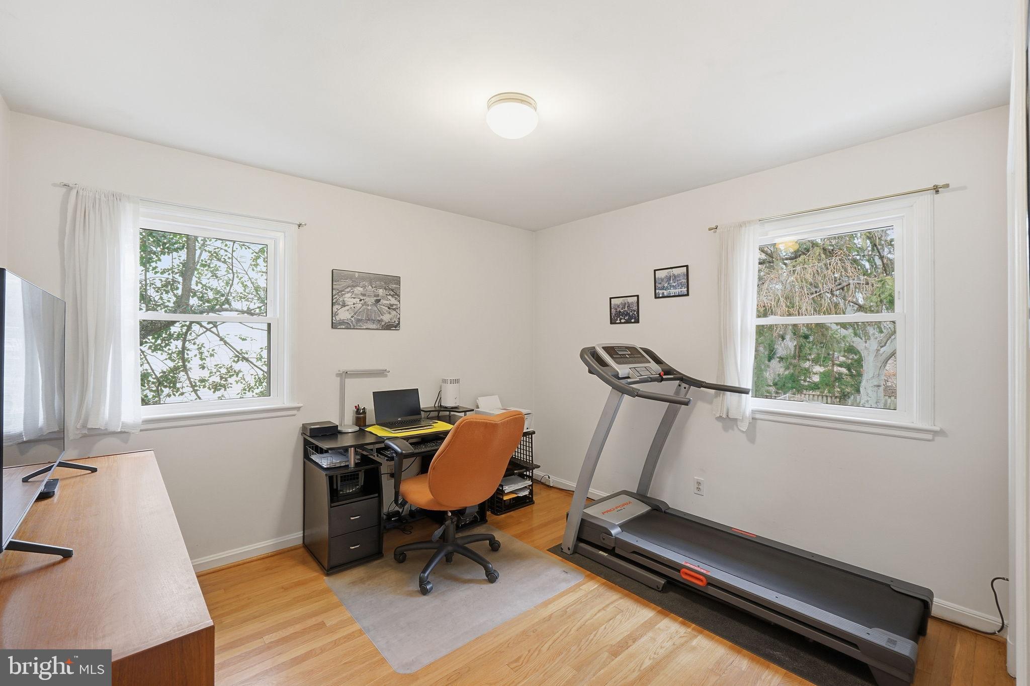 MARY KNOLLS - Residential