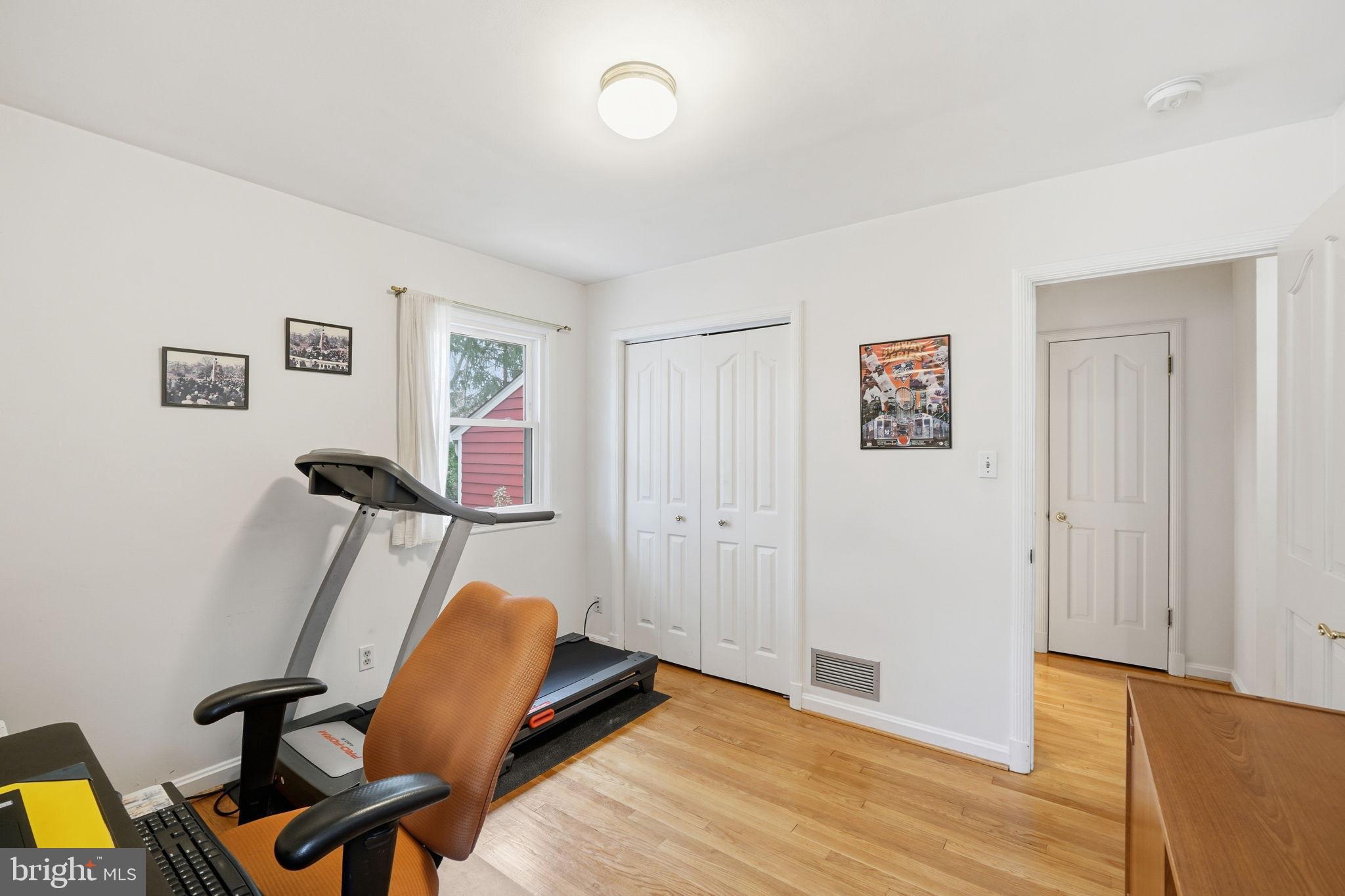 MARY KNOLLS - Residential