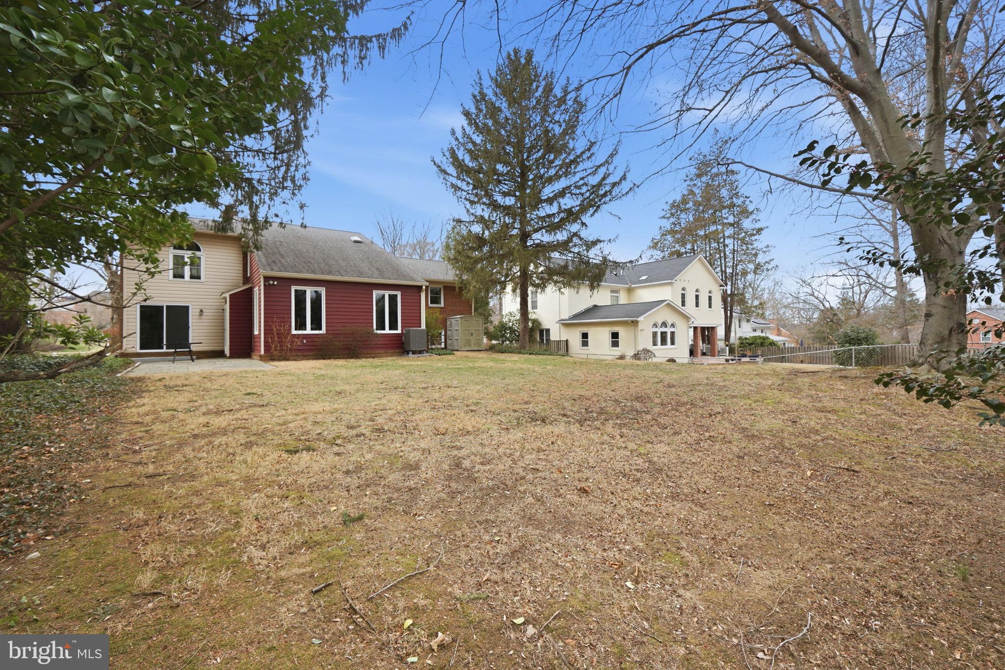 MARY KNOLLS - Residential