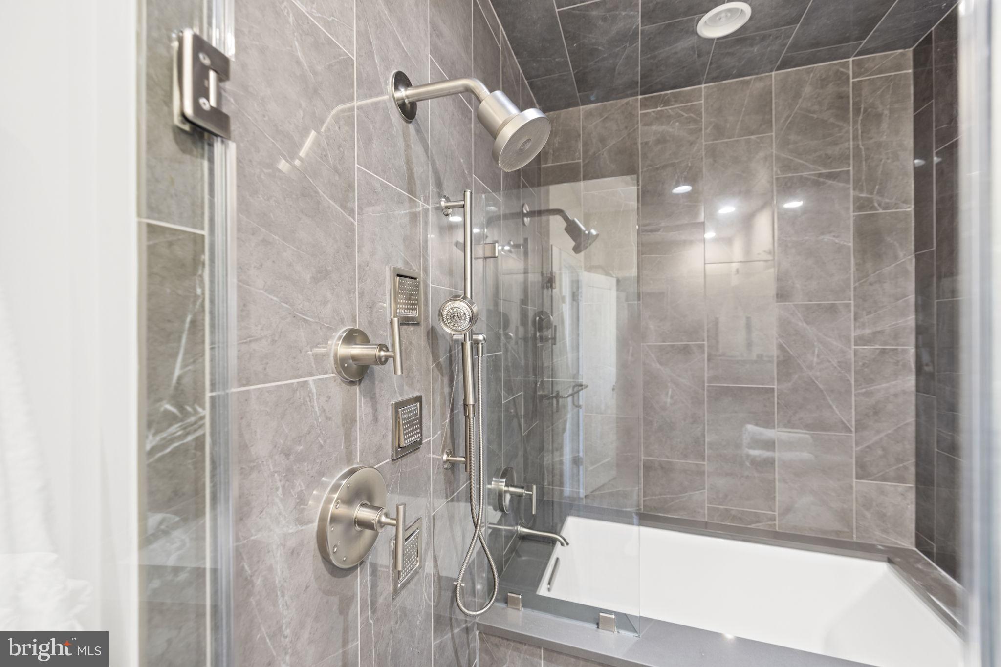 WESTSIDE AT SHADY GROVE METRO - Residential