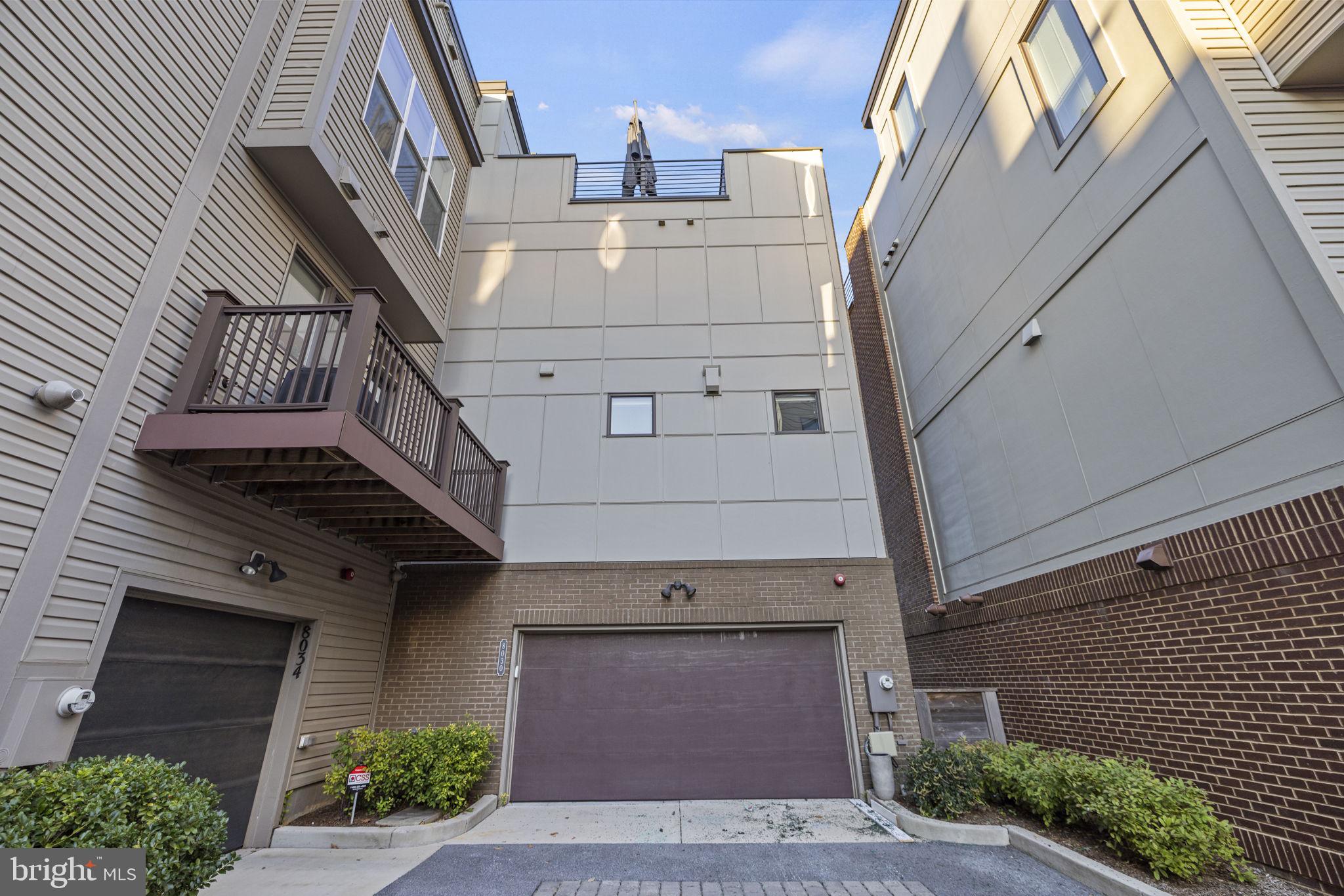 WESTSIDE AT SHADY GROVE METRO - Residential