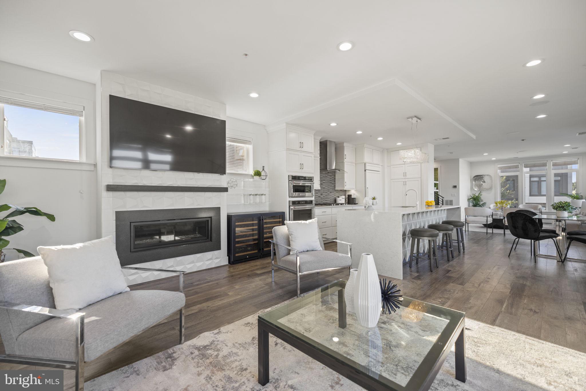 WESTSIDE AT SHADY GROVE METRO - Residential