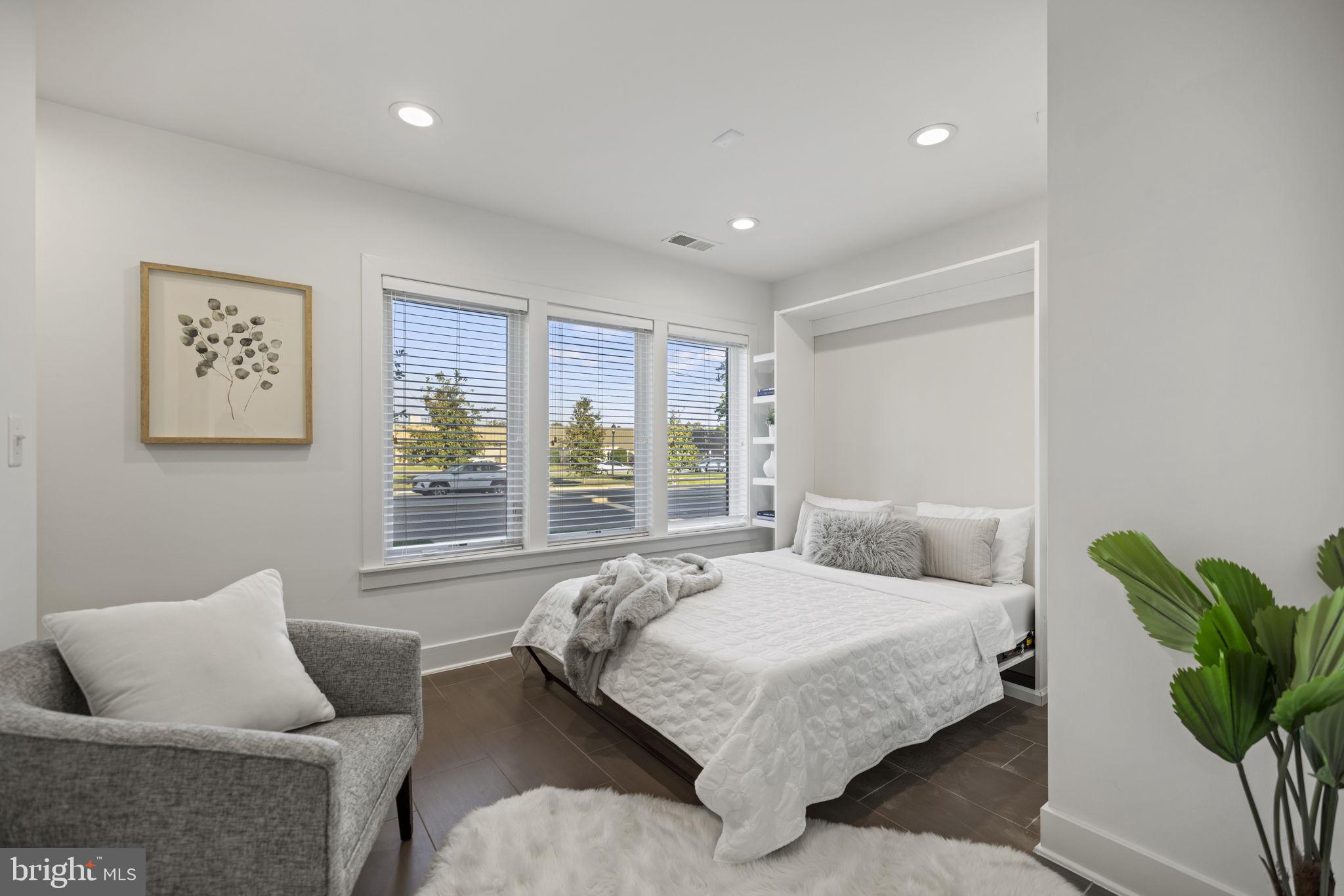 WESTSIDE AT SHADY GROVE METRO - Residential