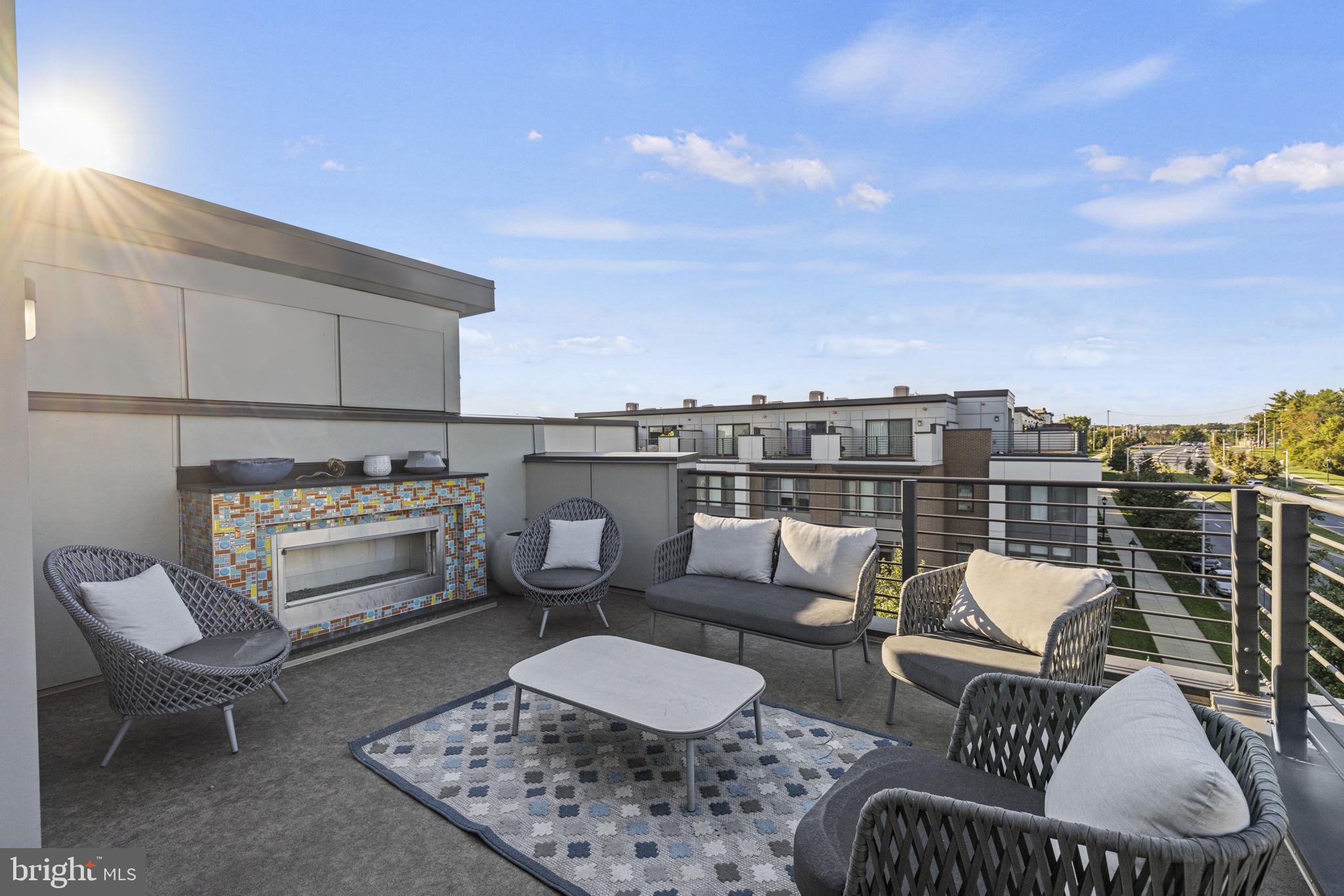 WESTSIDE AT SHADY GROVE METRO - Residential