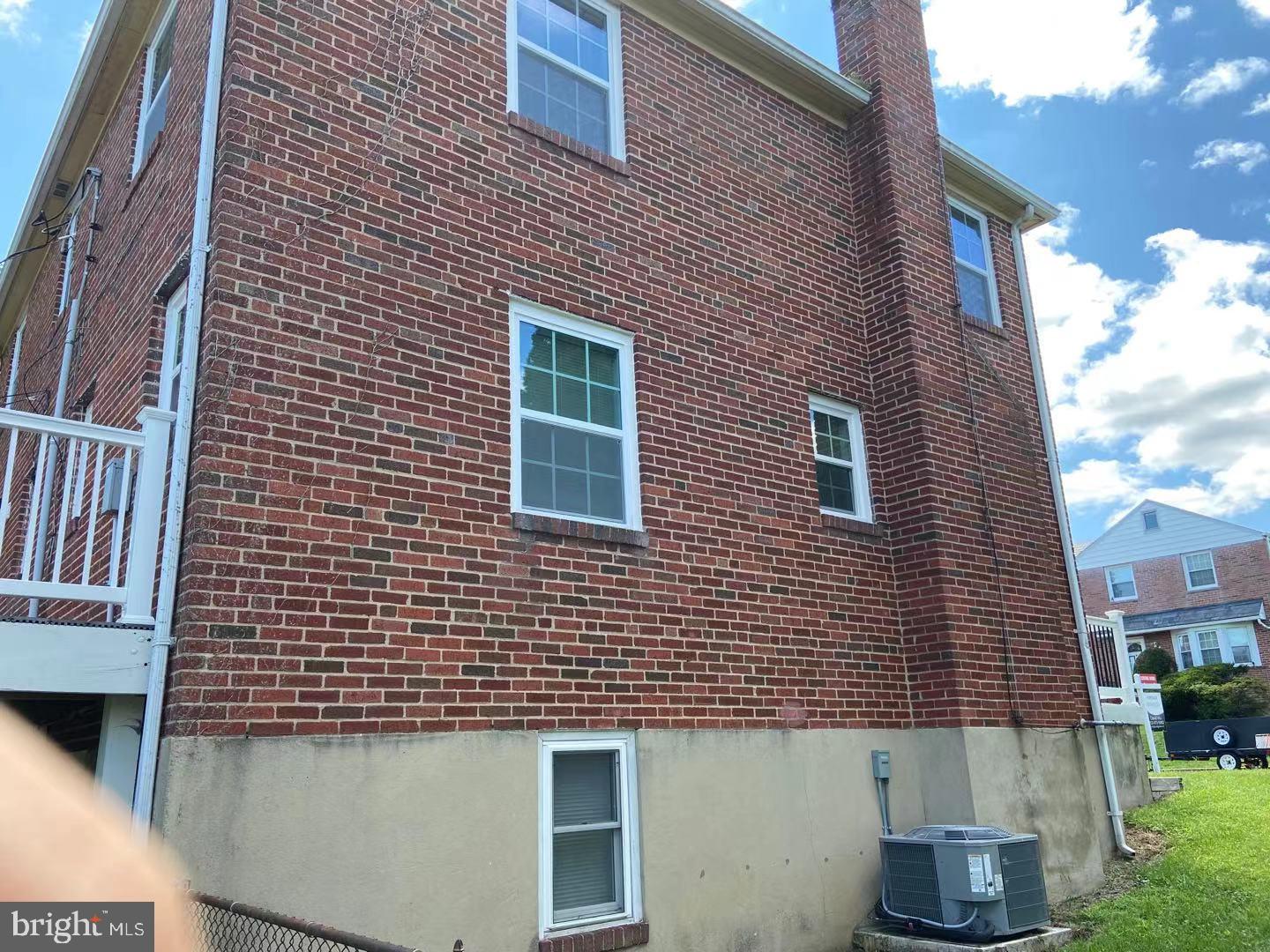 WEST HILLS - Residential