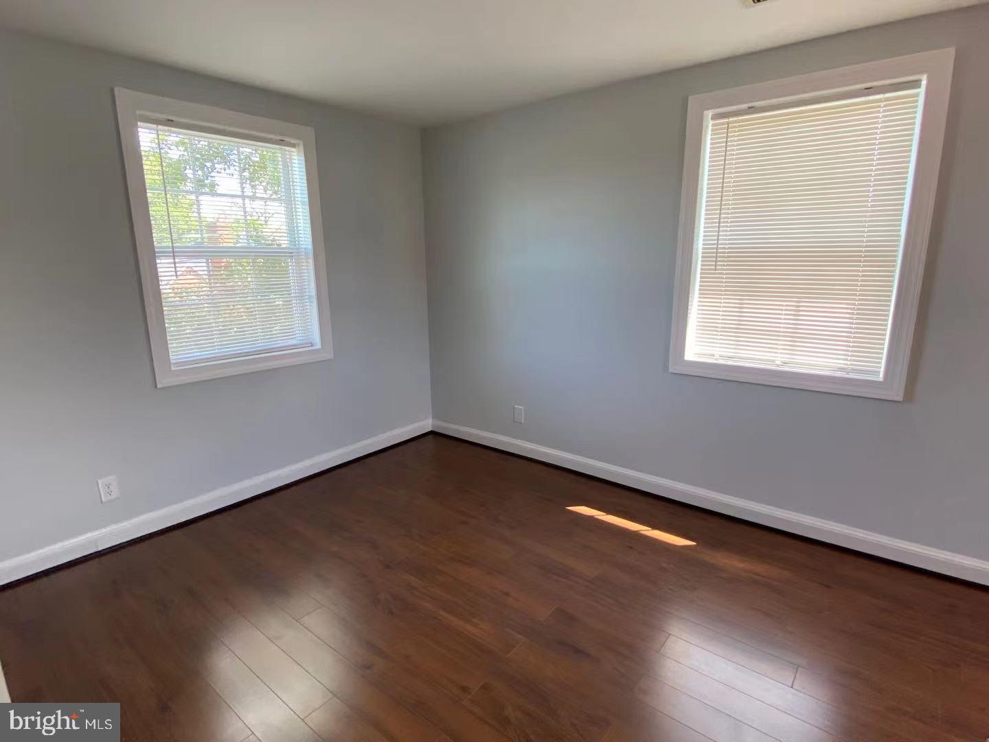 WEST HILLS - Residential