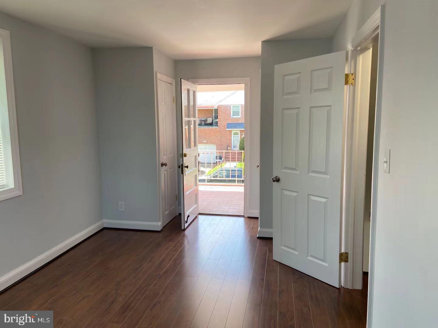 WEST HILLS - Residential