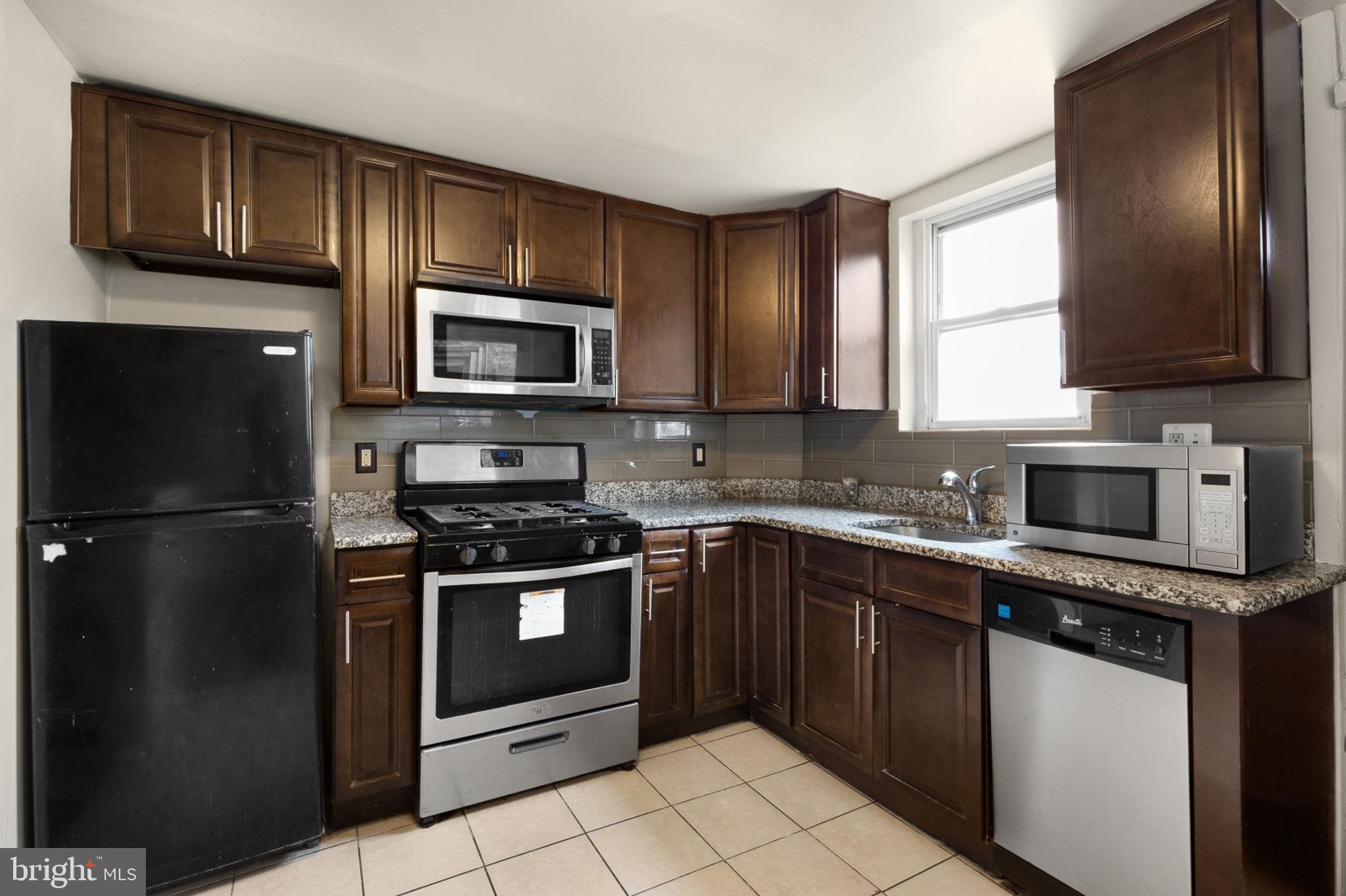 POINT BREEZE - Residential