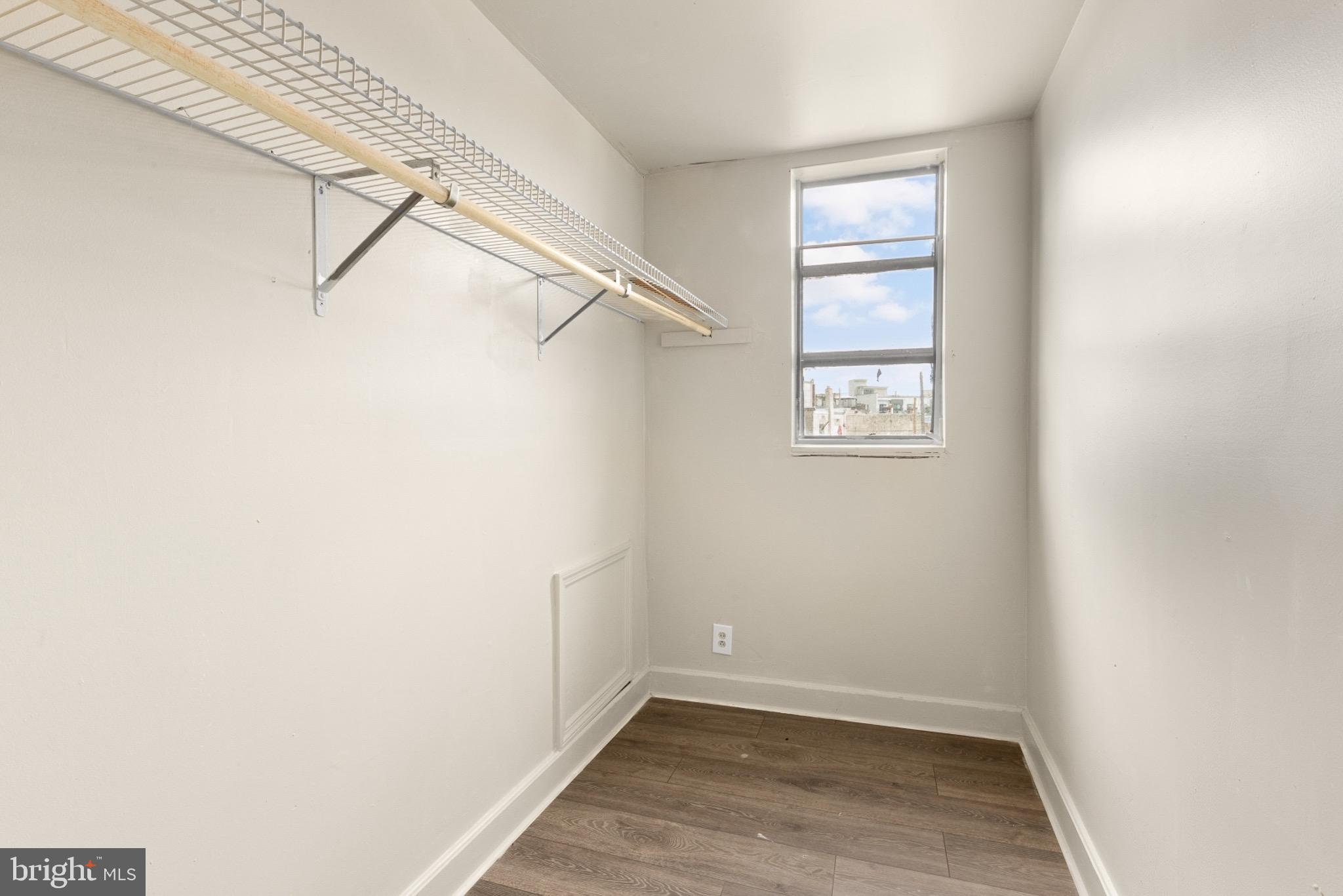 POINT BREEZE - Residential