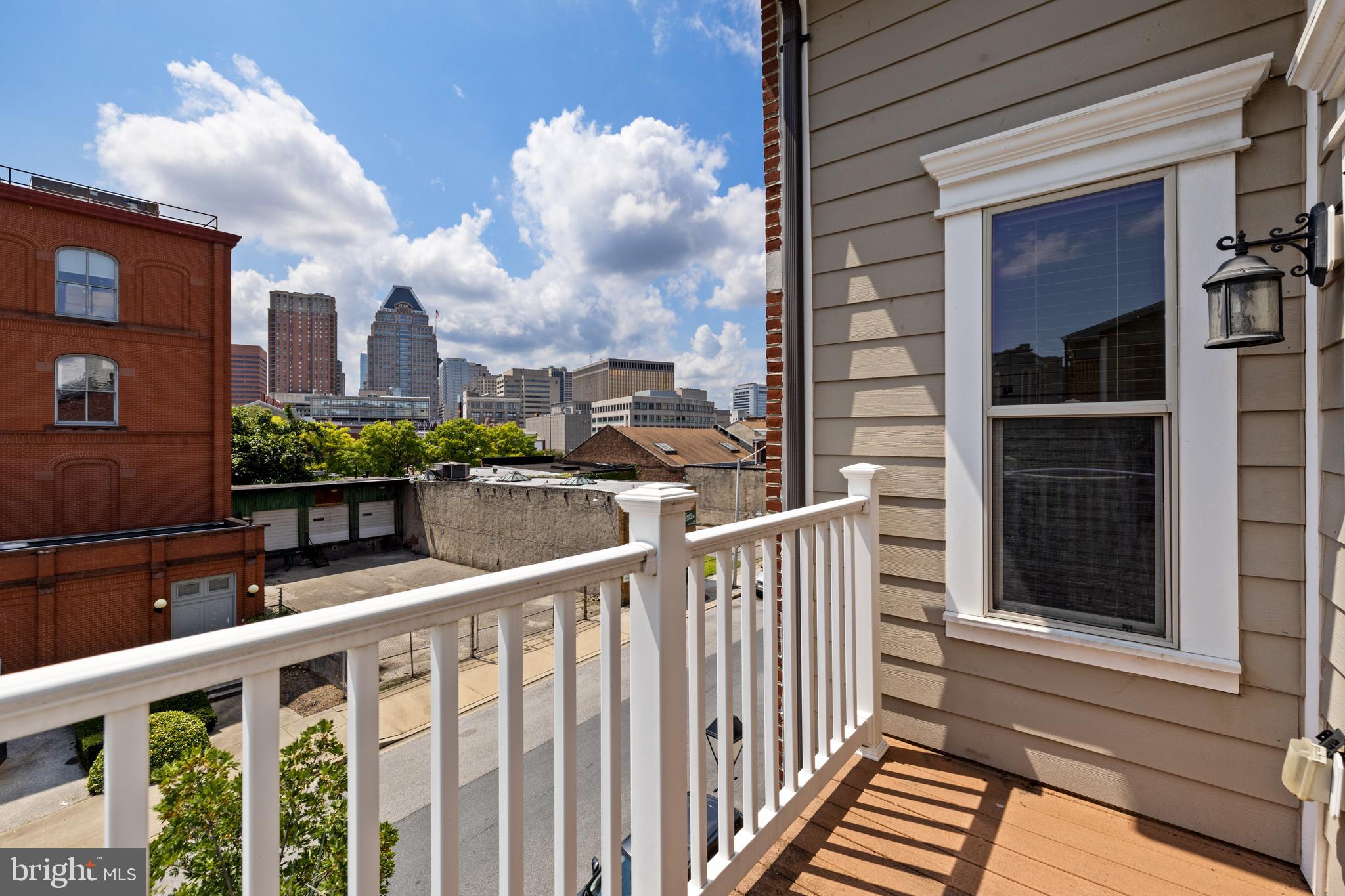 ALBEMARLE SQUARE - Residential