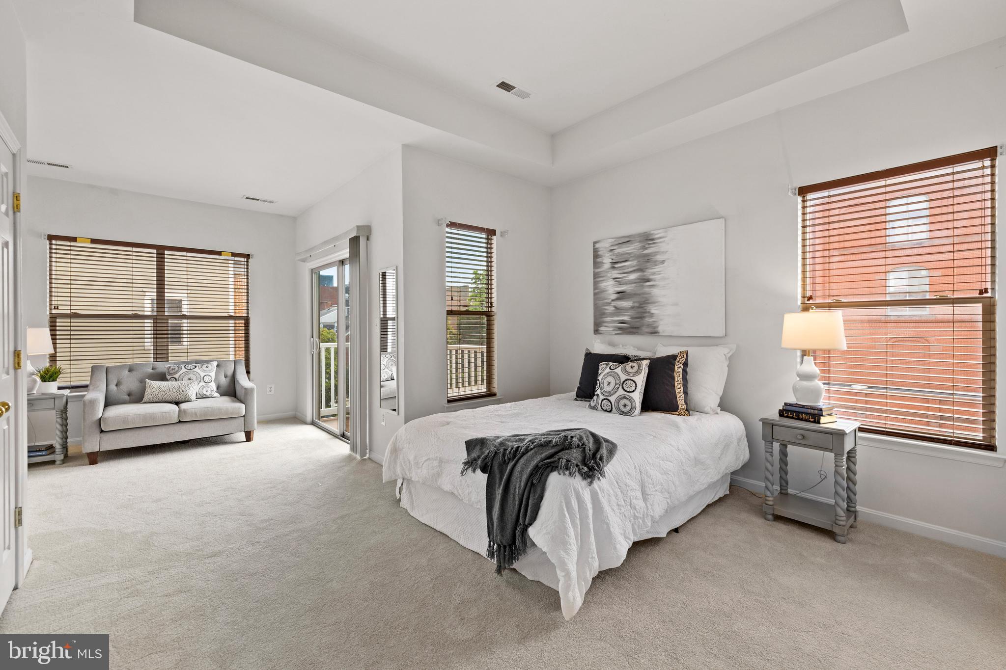 ALBEMARLE SQUARE - Residential