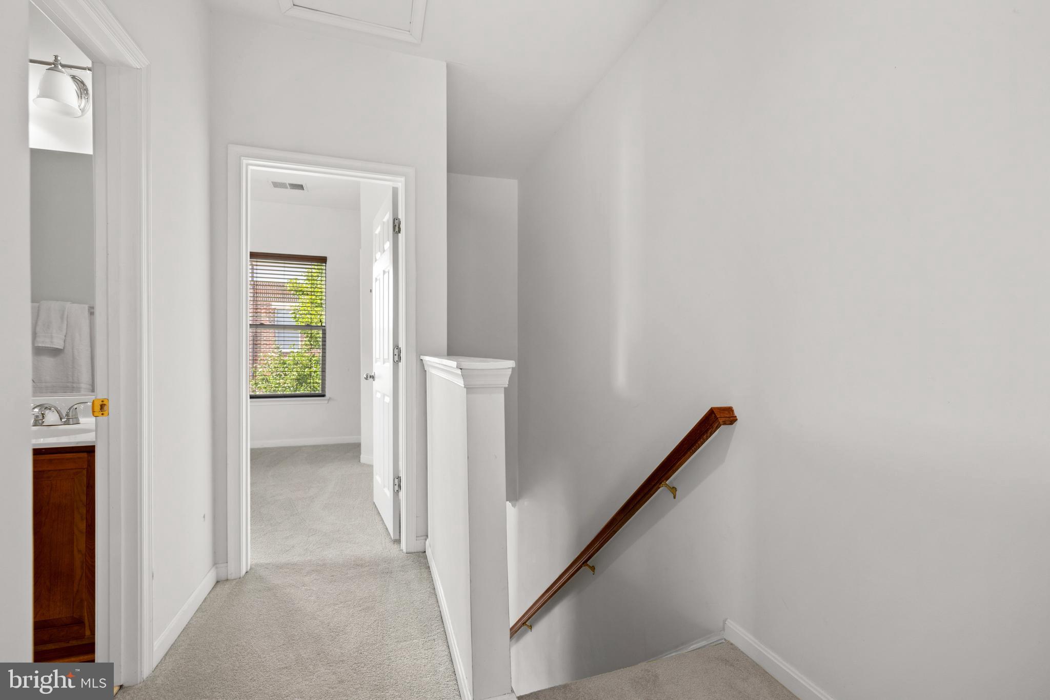 ALBEMARLE SQUARE - Residential