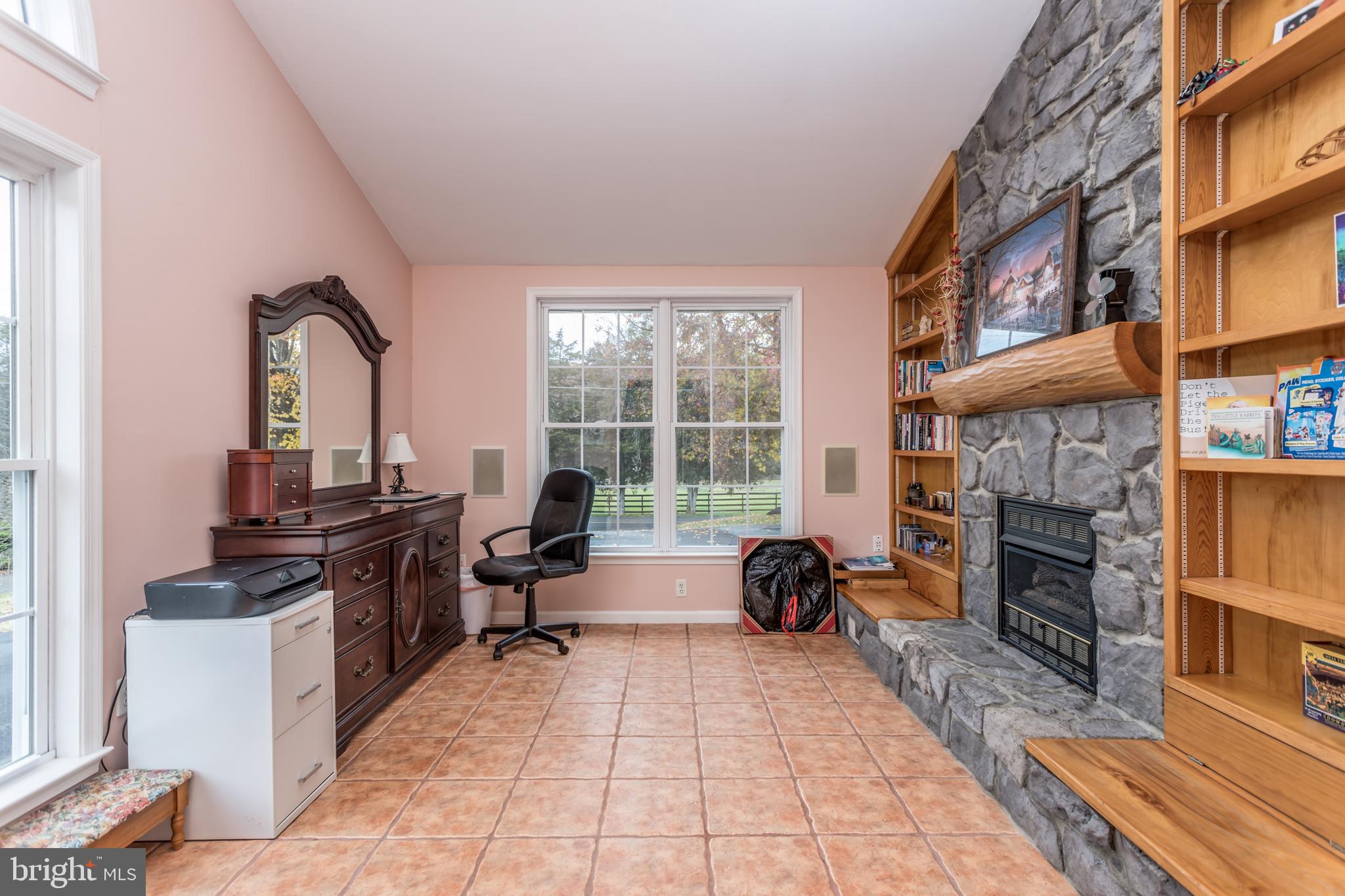 ASPEN HILL FARMS - Residential