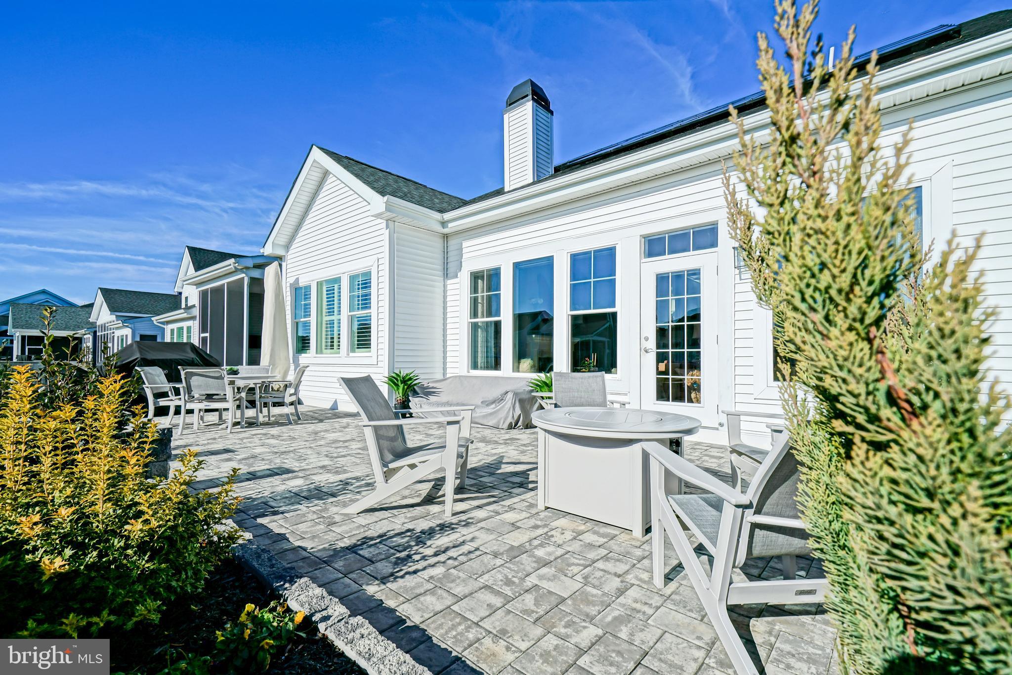 GOVERNORS - Residential