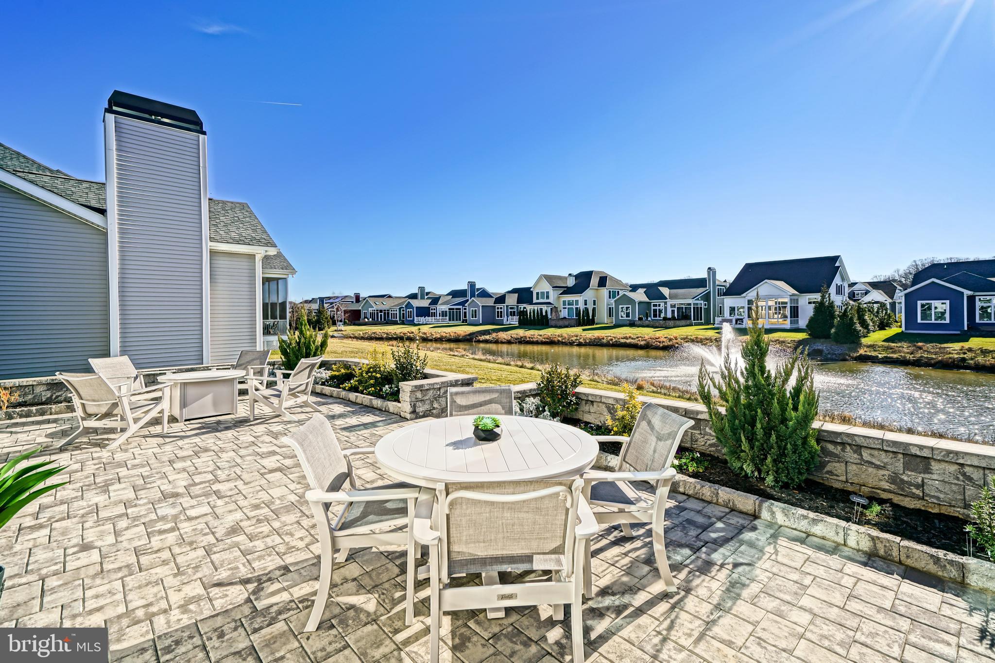 GOVERNORS - Residential