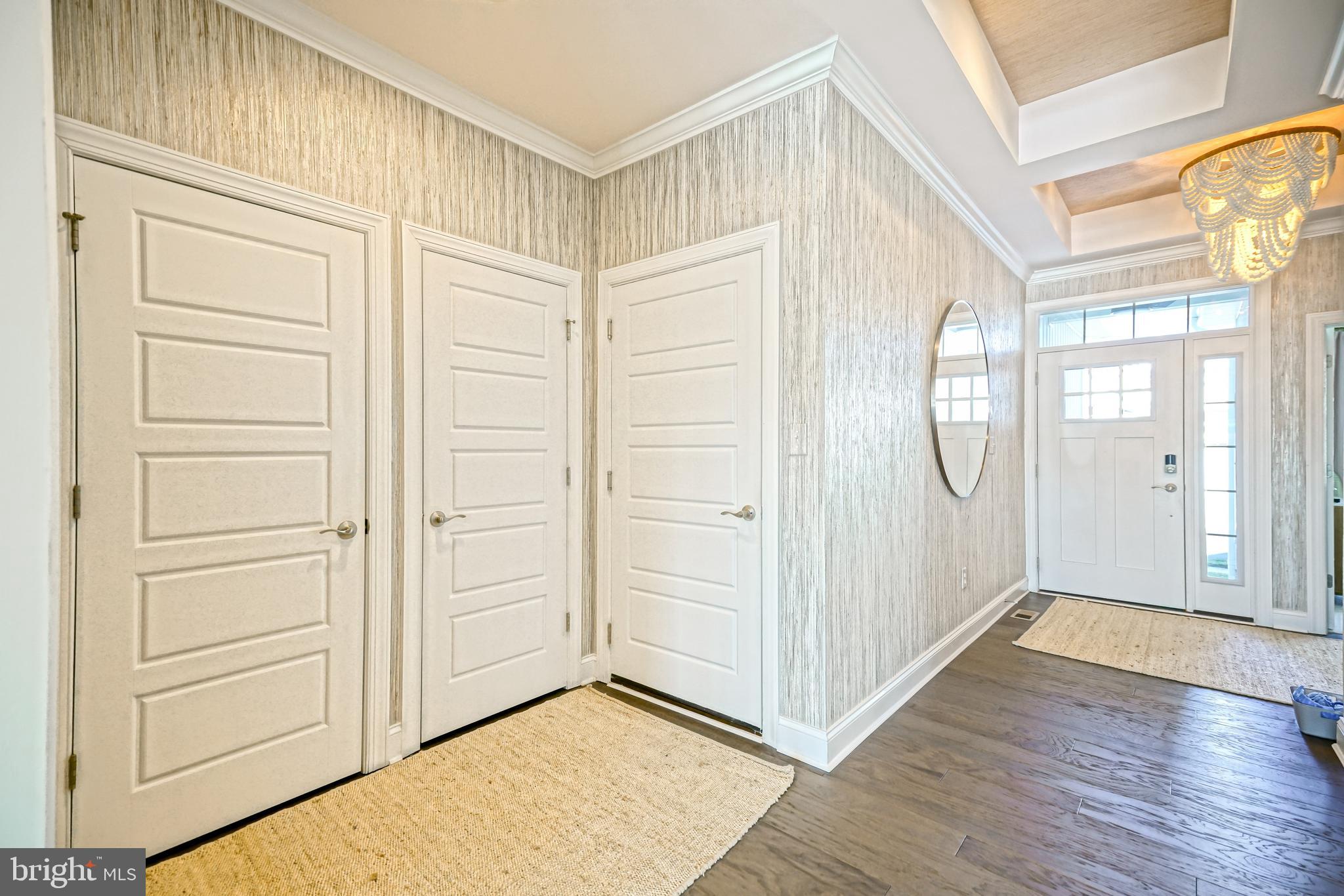 GOVERNORS - Residential