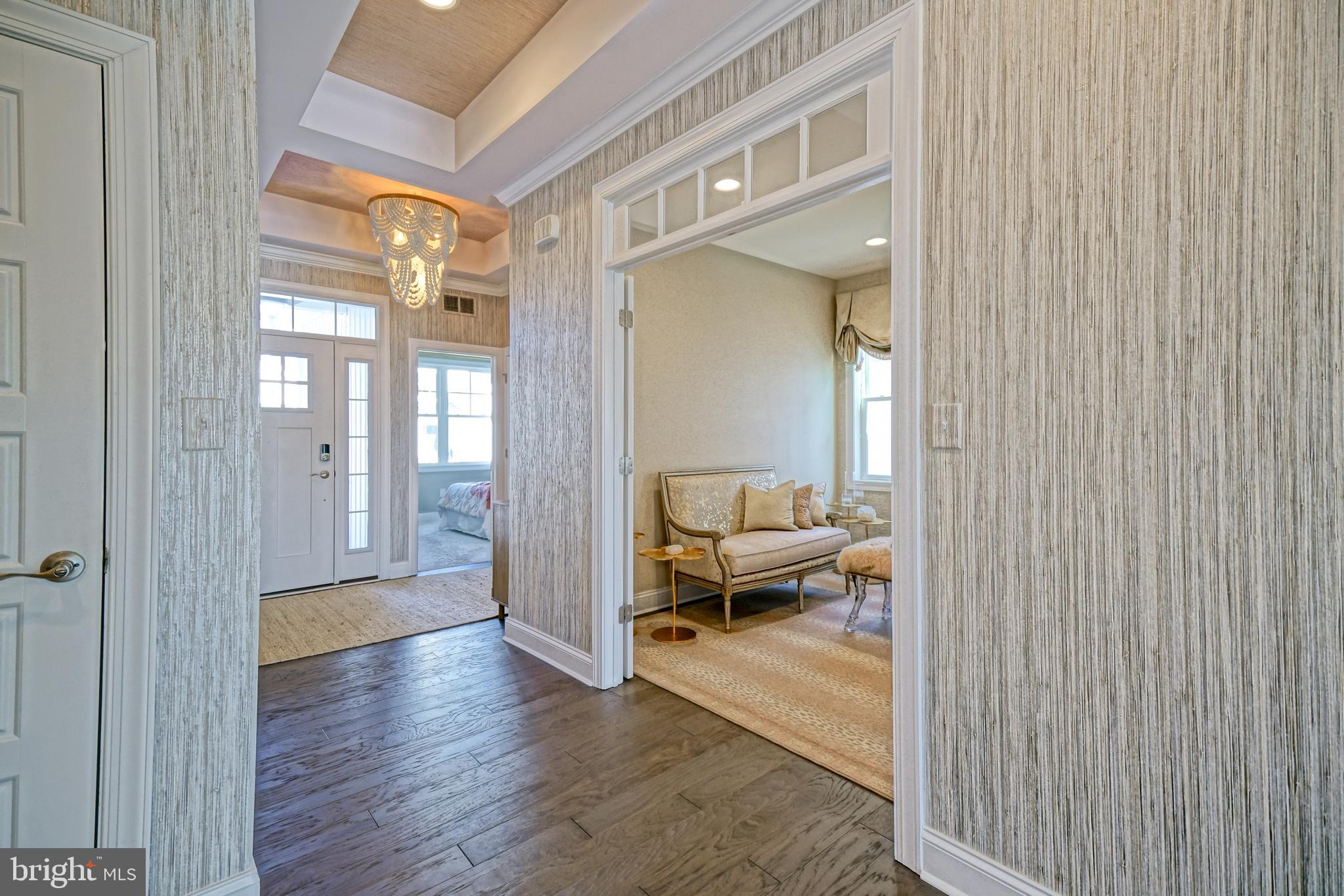 GOVERNORS - Residential