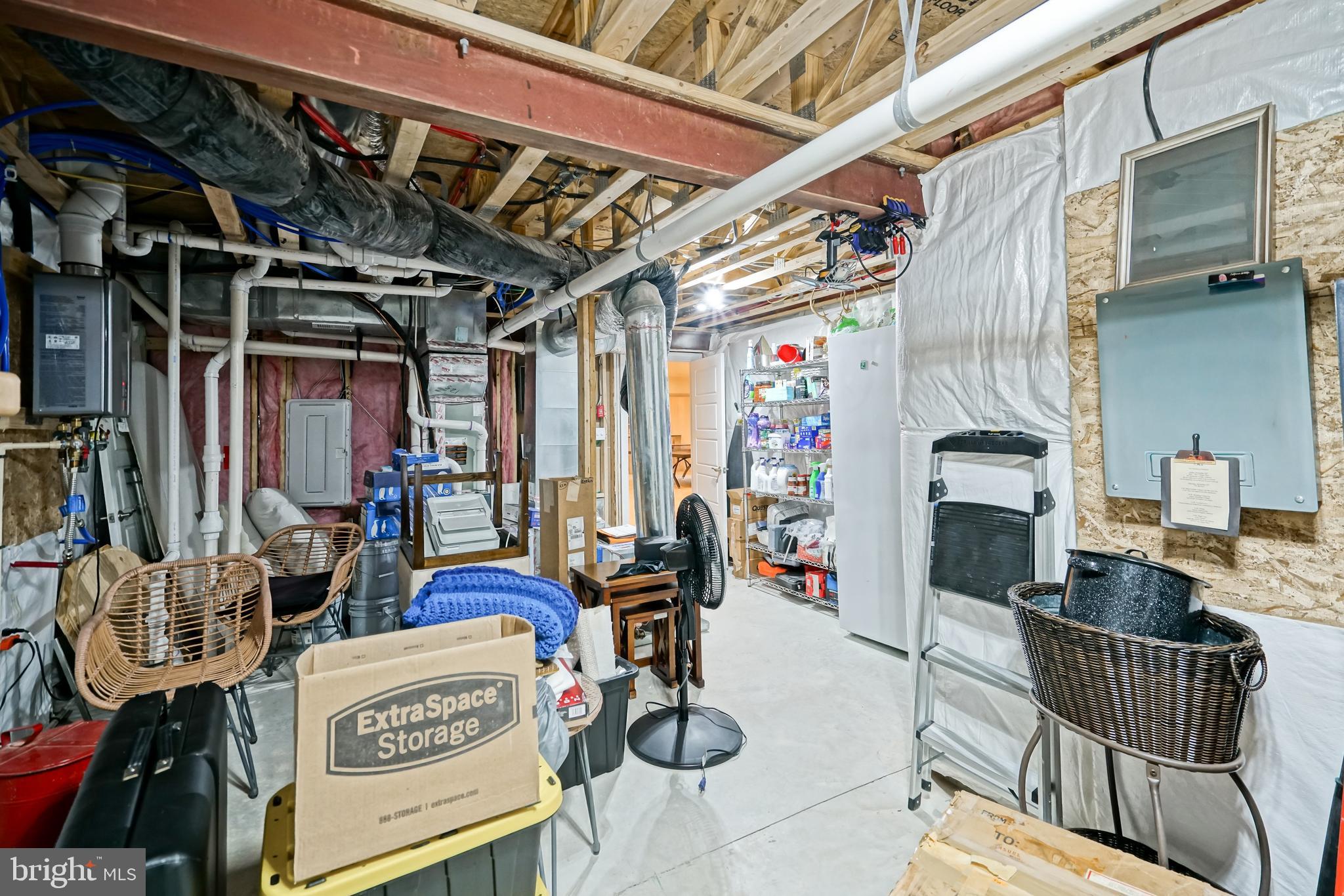 GOVERNORS - Residential