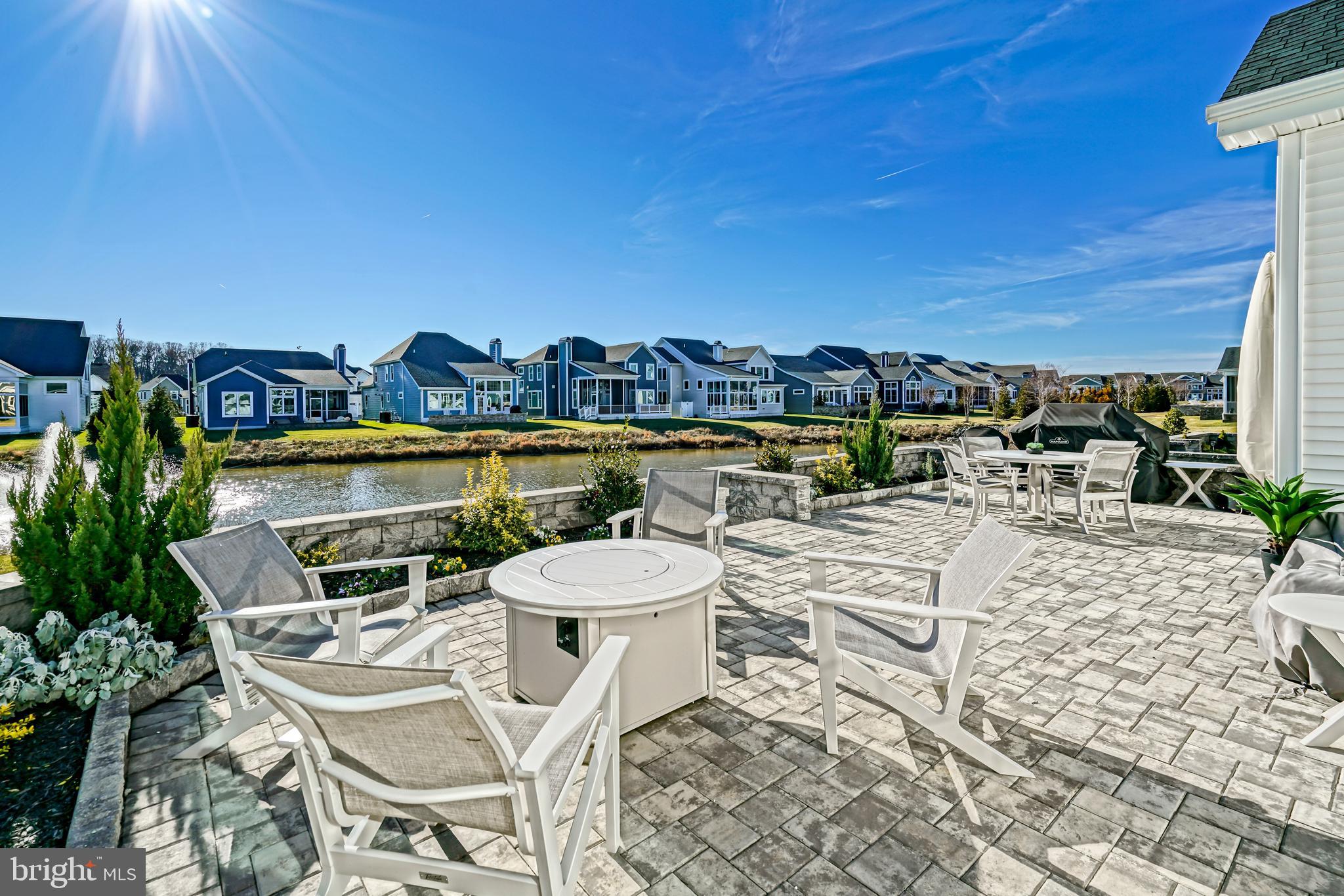 GOVERNORS - Residential