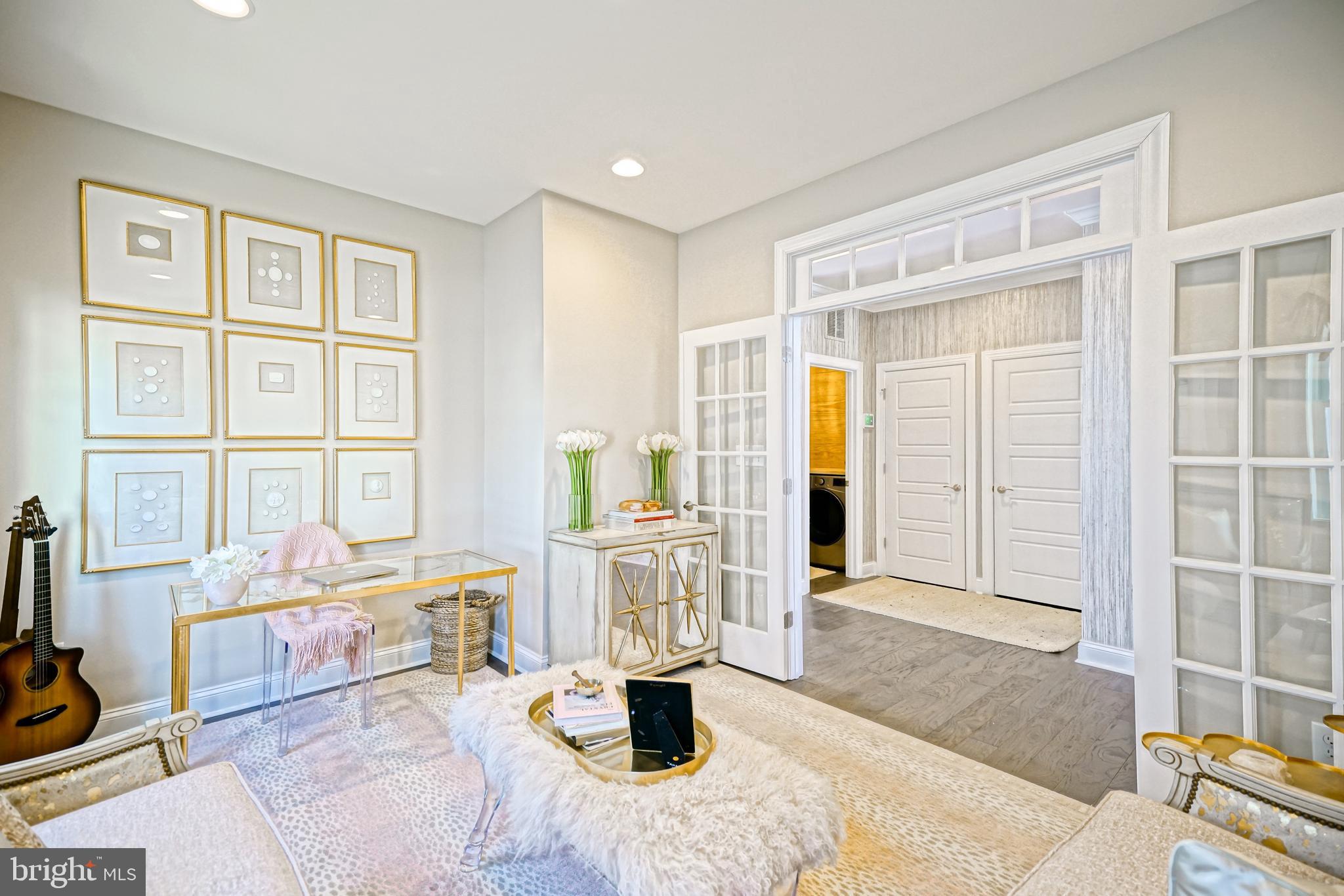 GOVERNORS - Residential