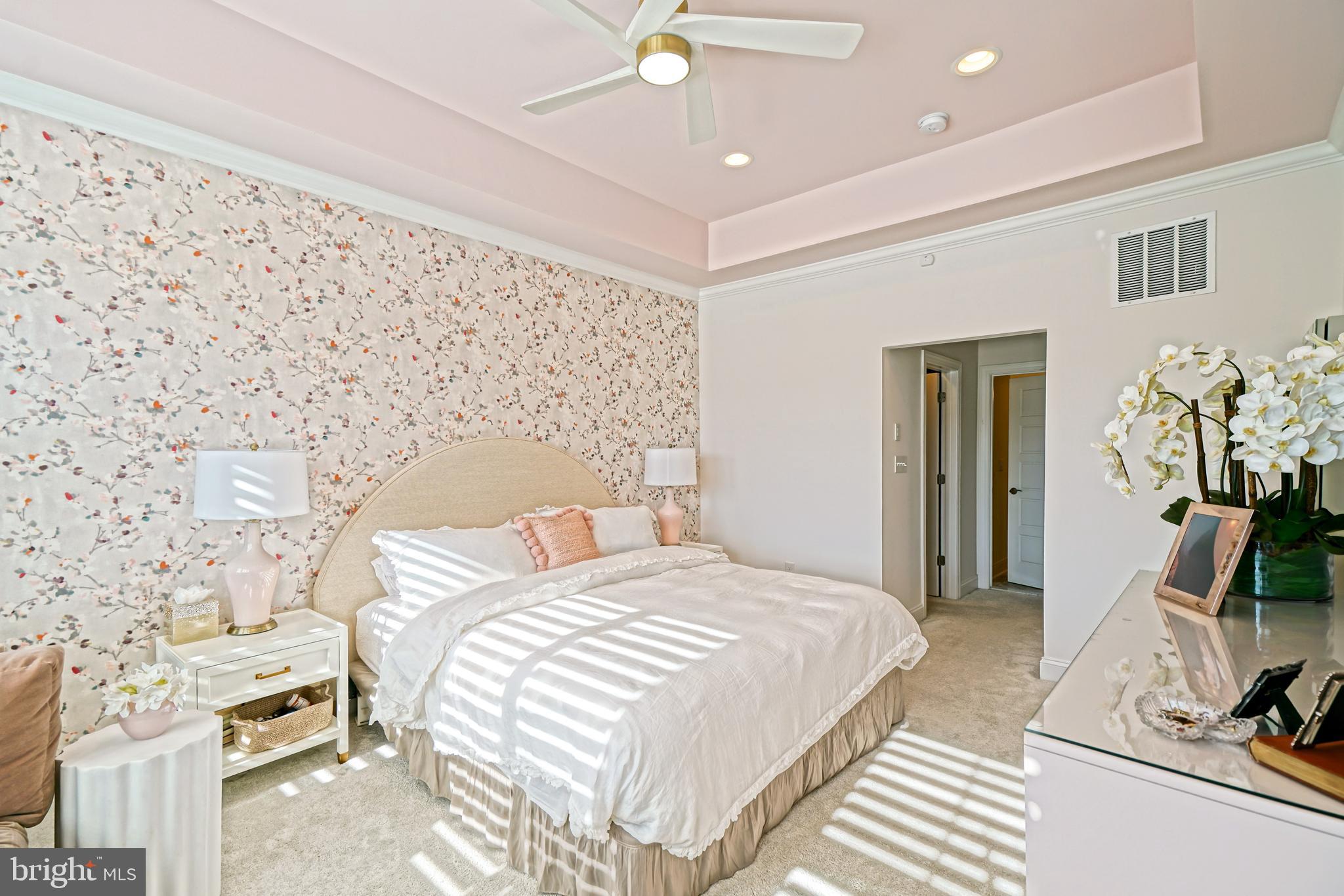 GOVERNORS - Residential