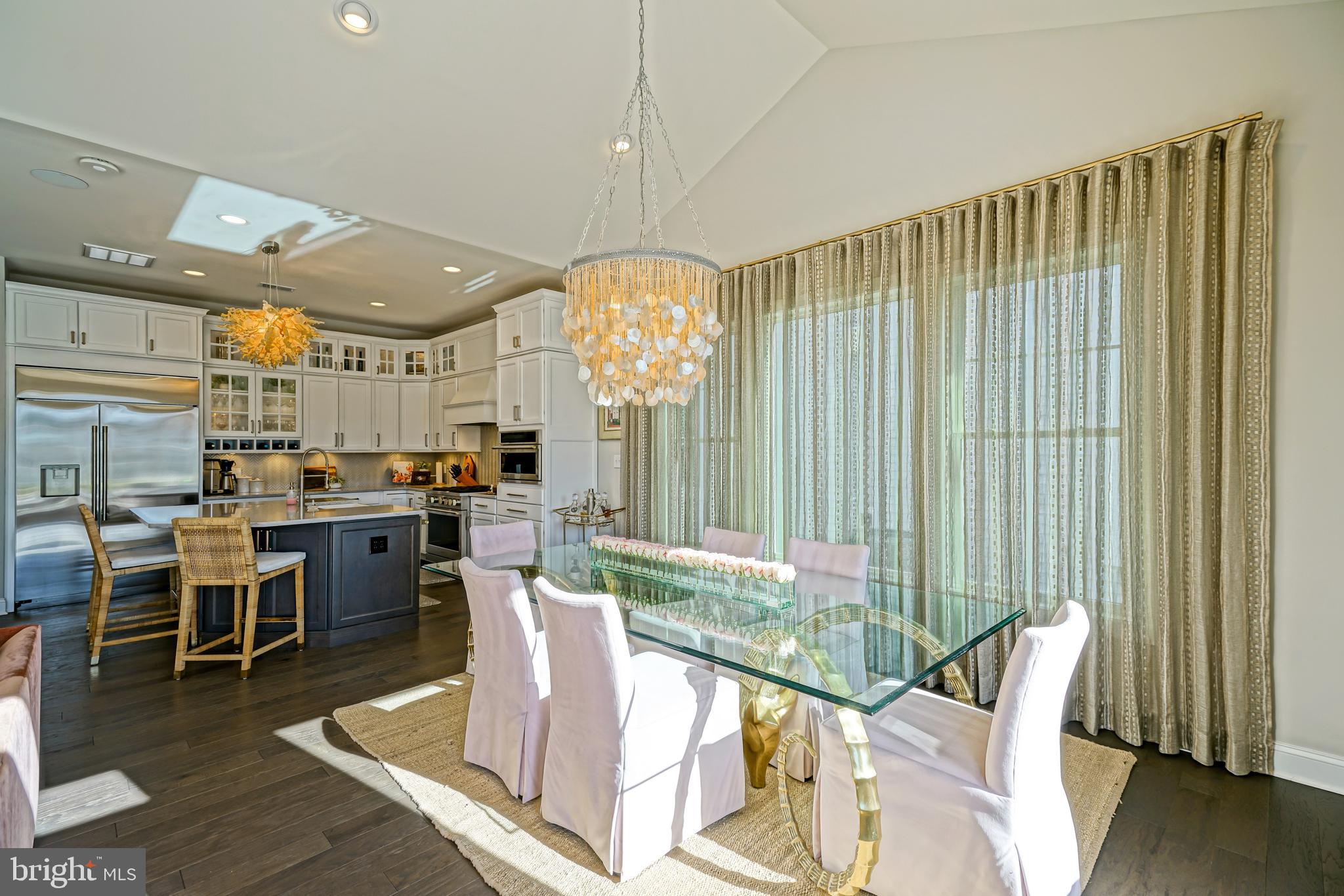 GOVERNORS - Residential