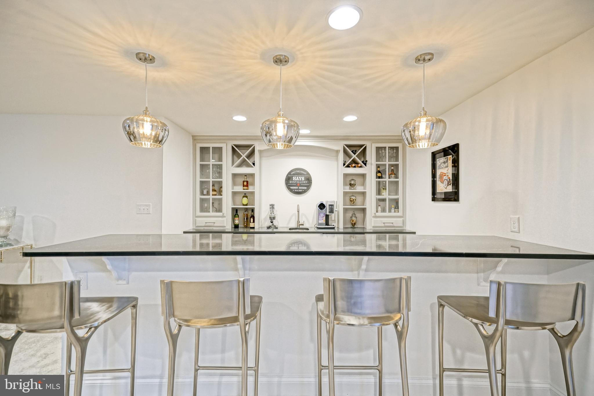 GOVERNORS - Residential