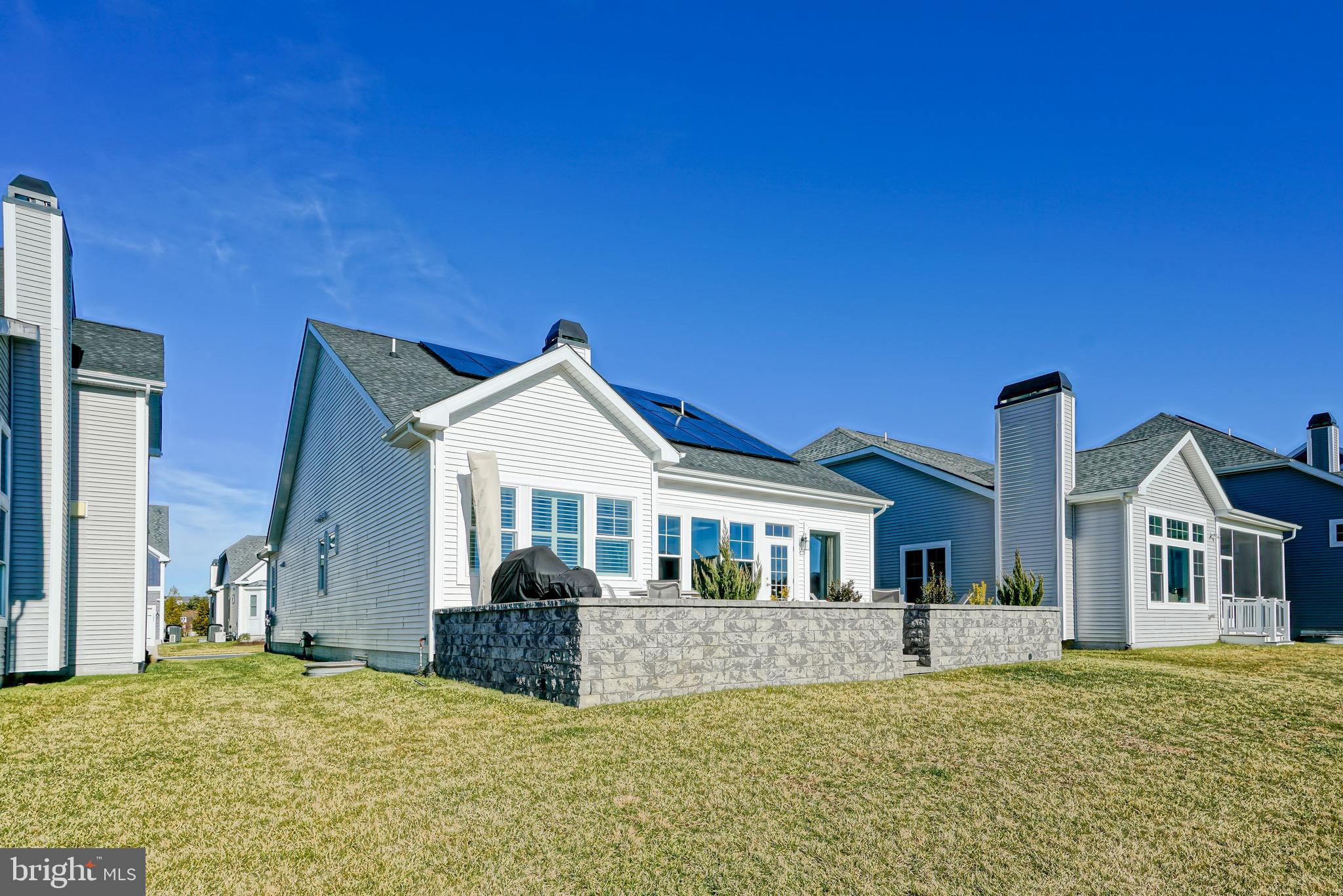 GOVERNORS - Residential