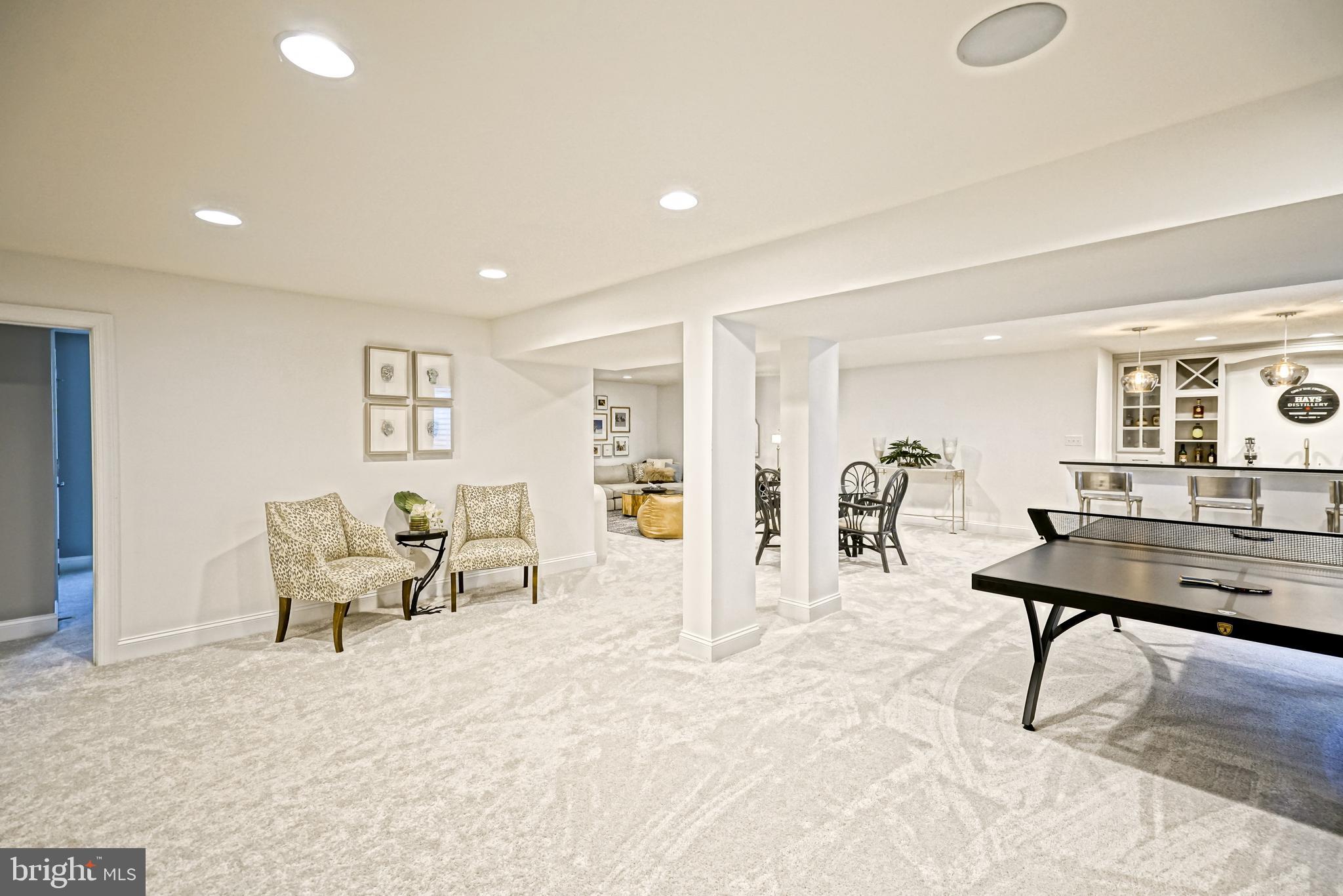 GOVERNORS - Residential