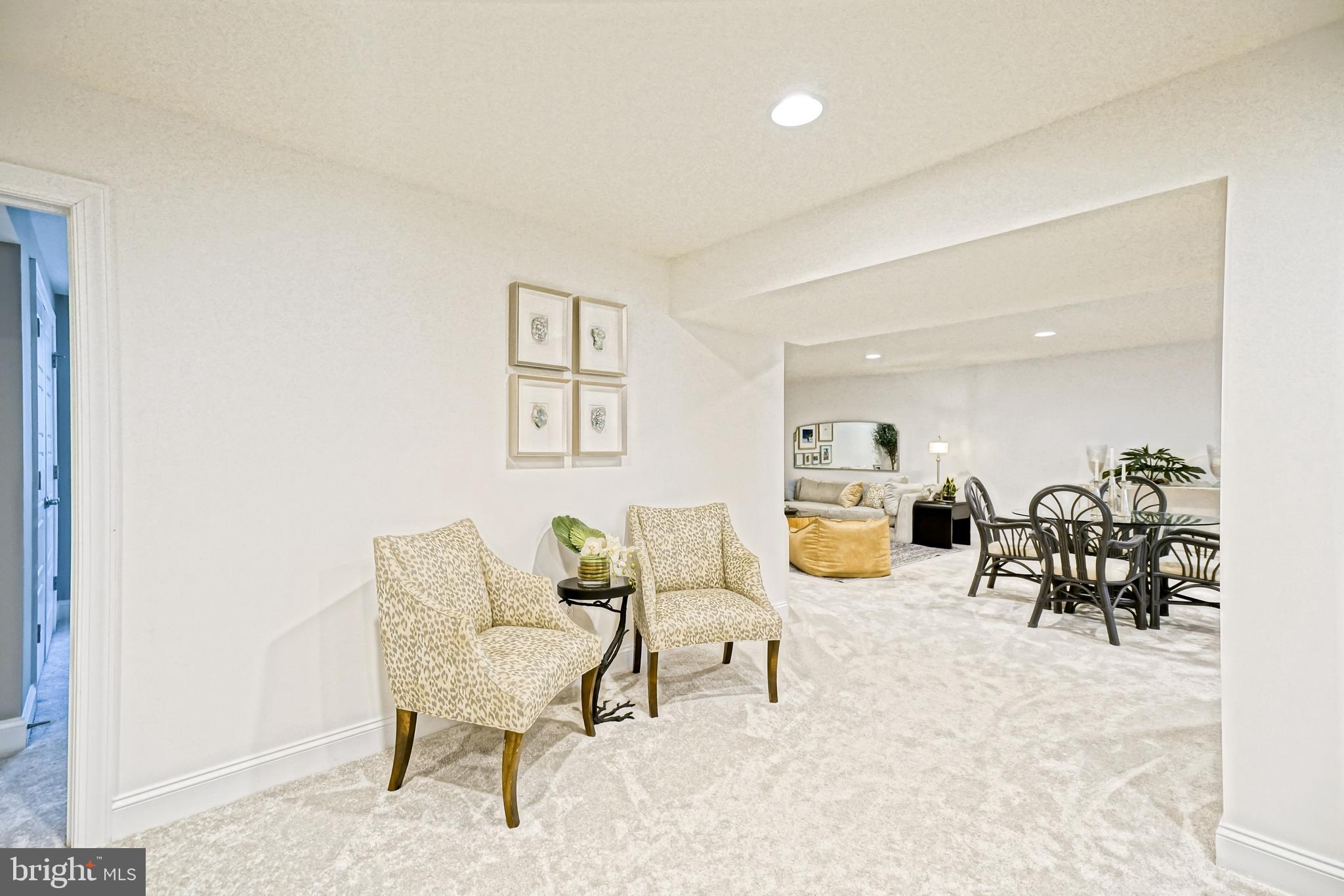 GOVERNORS - Residential