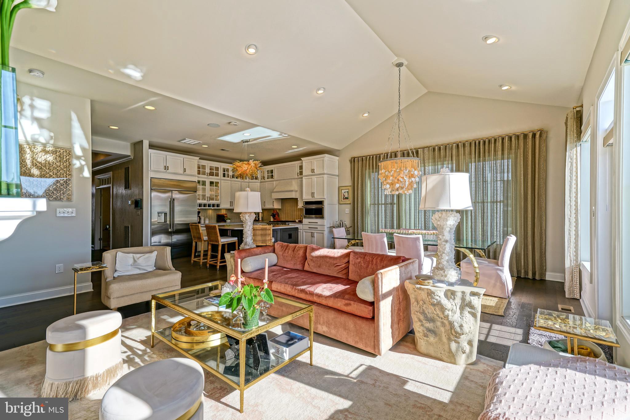 GOVERNORS - Residential