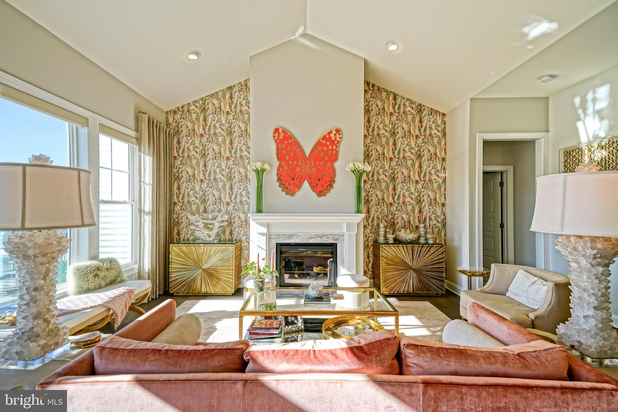 GOVERNORS - Residential