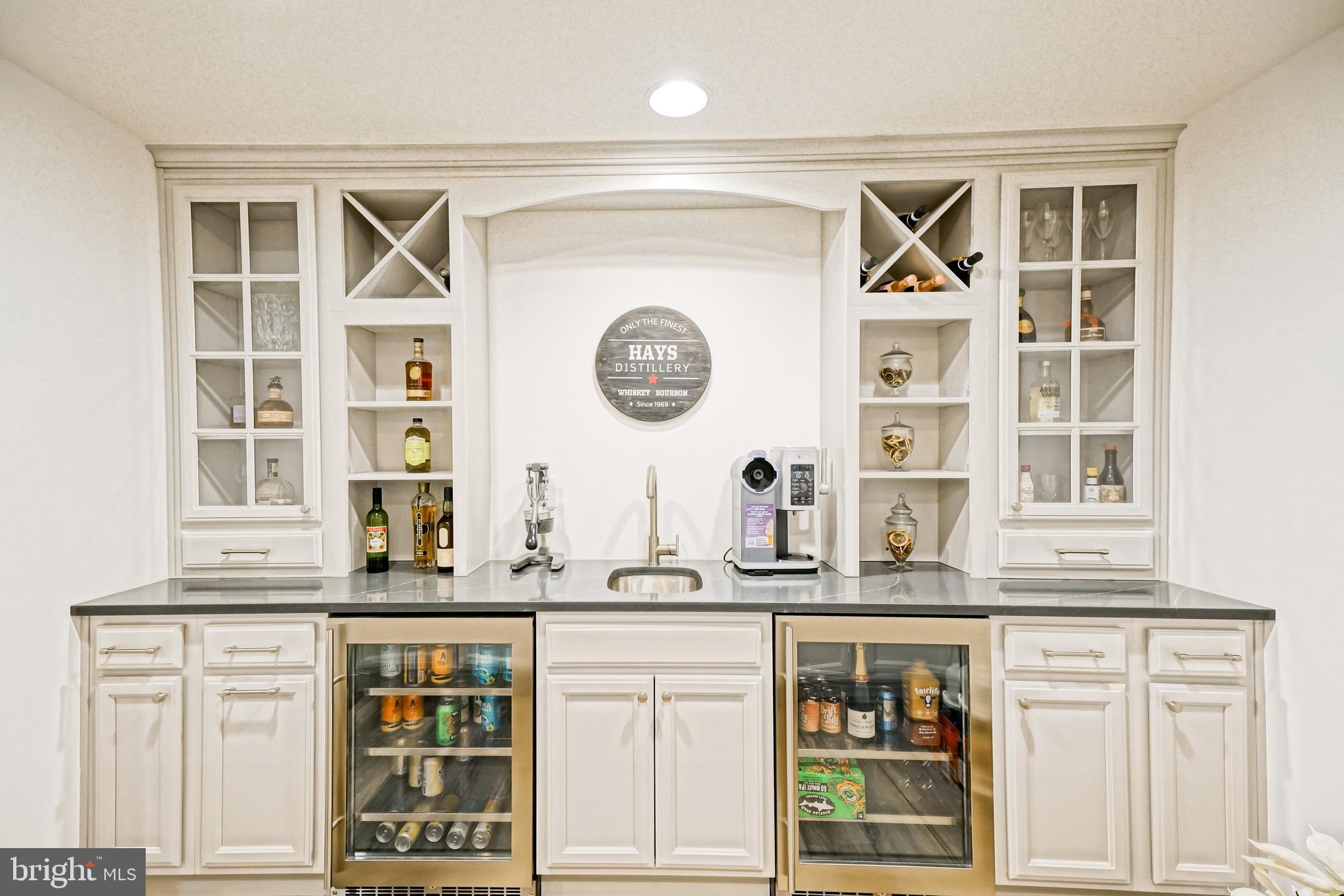 GOVERNORS - Residential