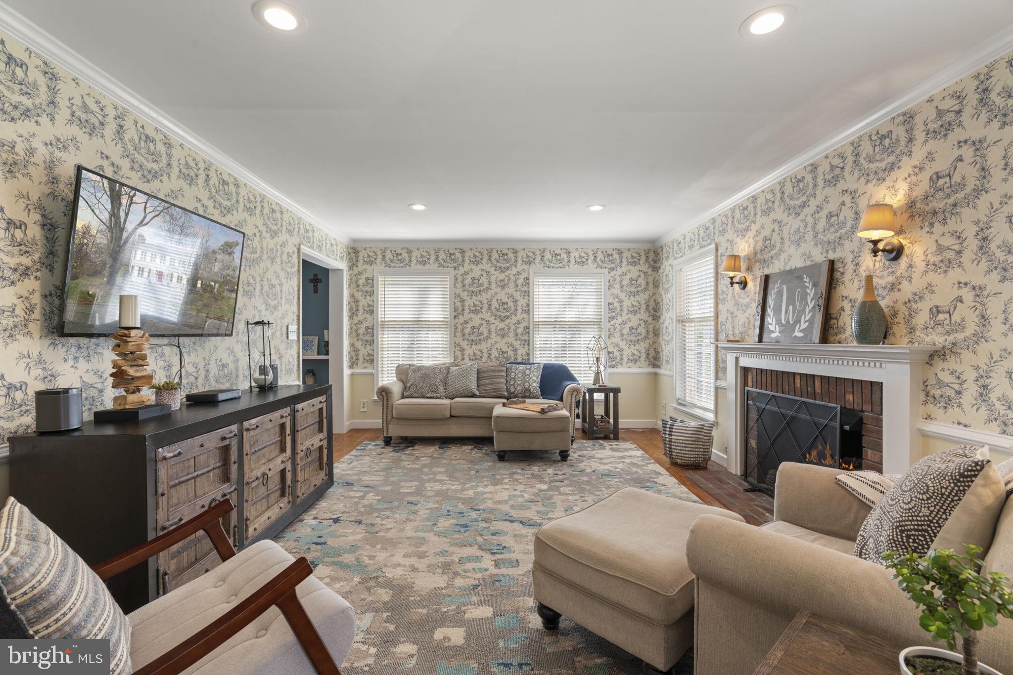 MONTCLAIR - Residential