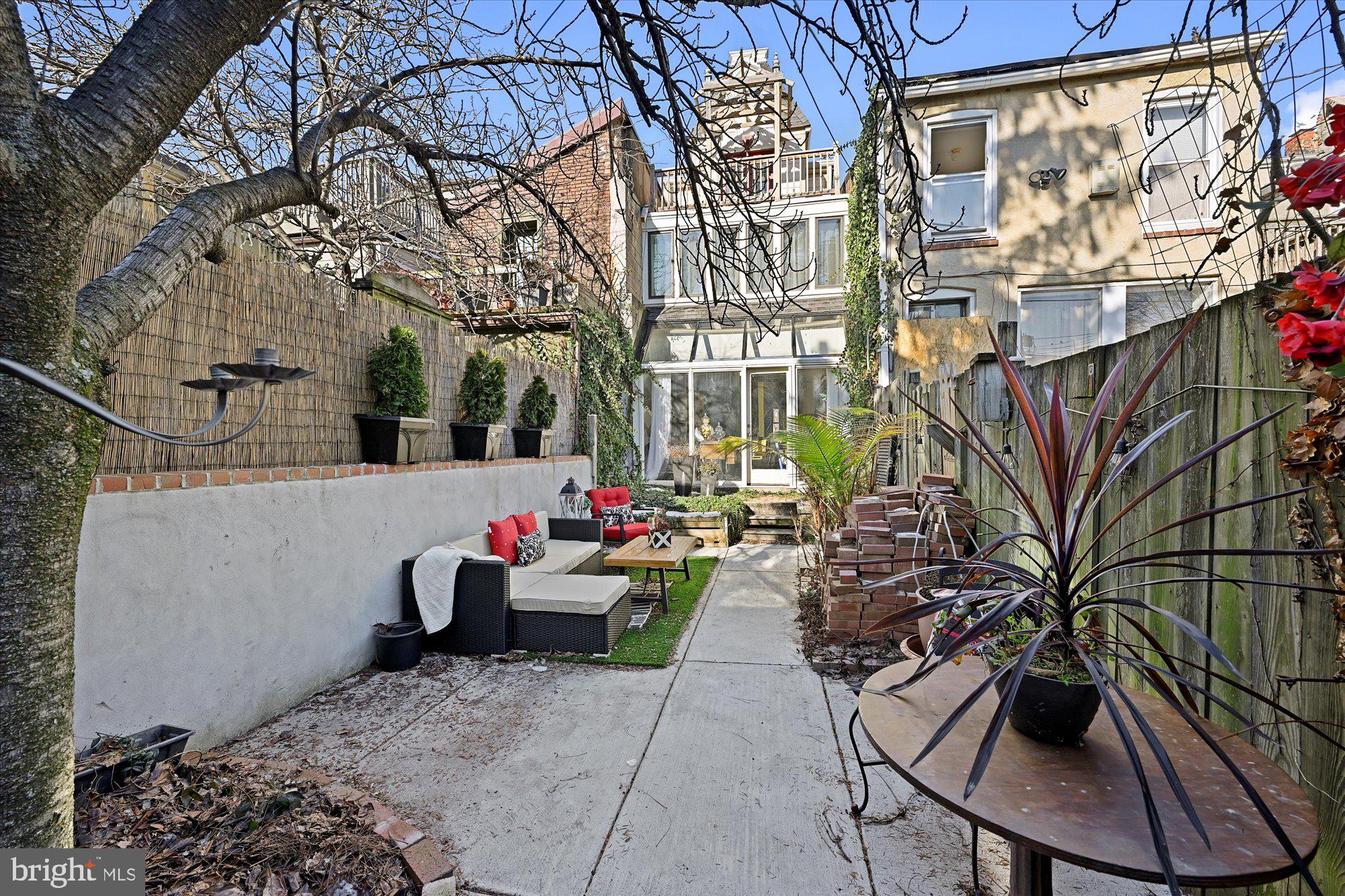 BUTCHER'S HILL - Residential